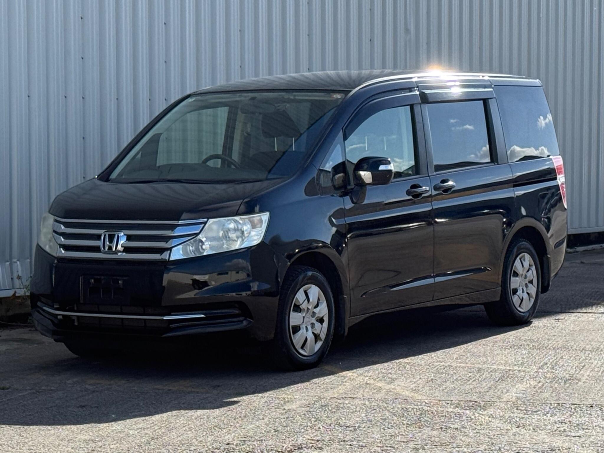 Honda Stepwagon - Image 13