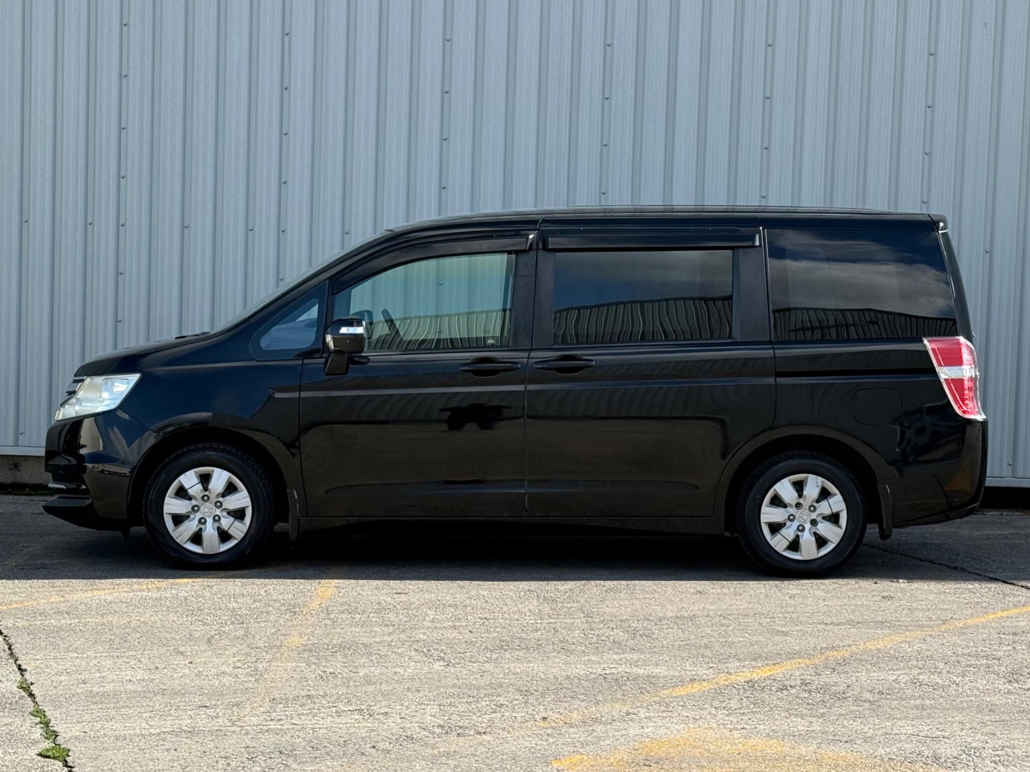 Honda Stepwagon - Image 14
