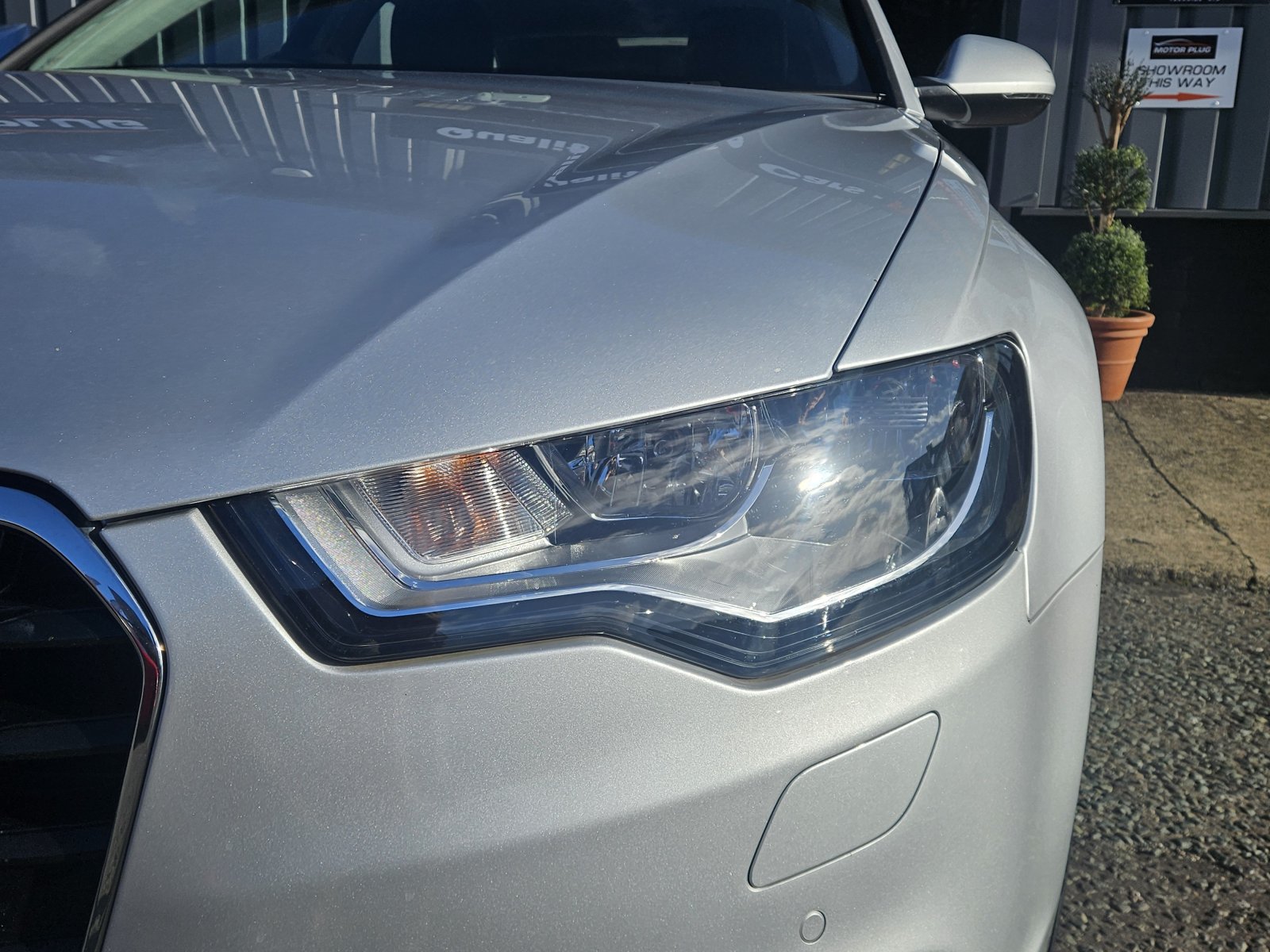 Audi A6 Saloon - Image 11