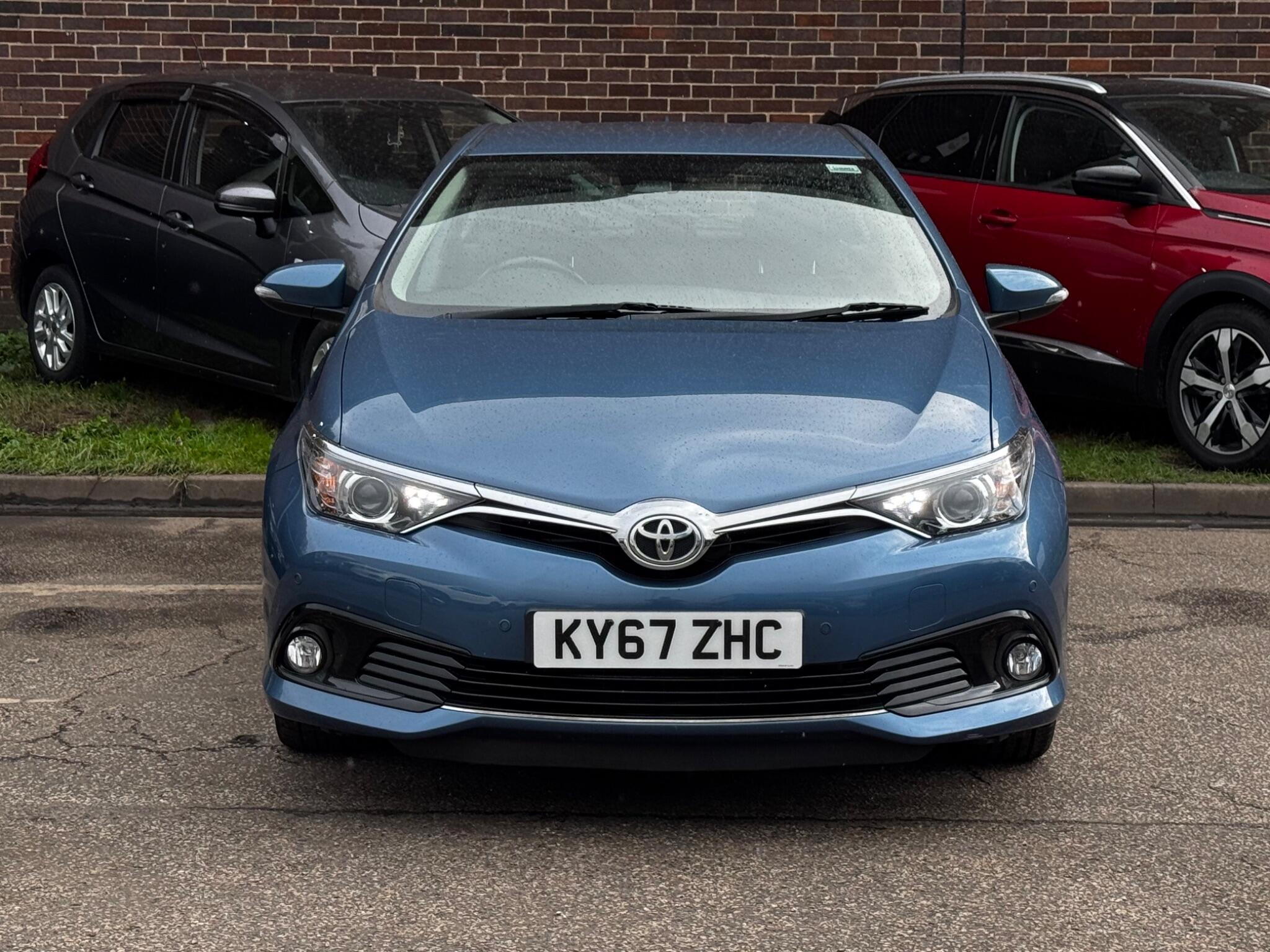 Toyota Auris - Image 8