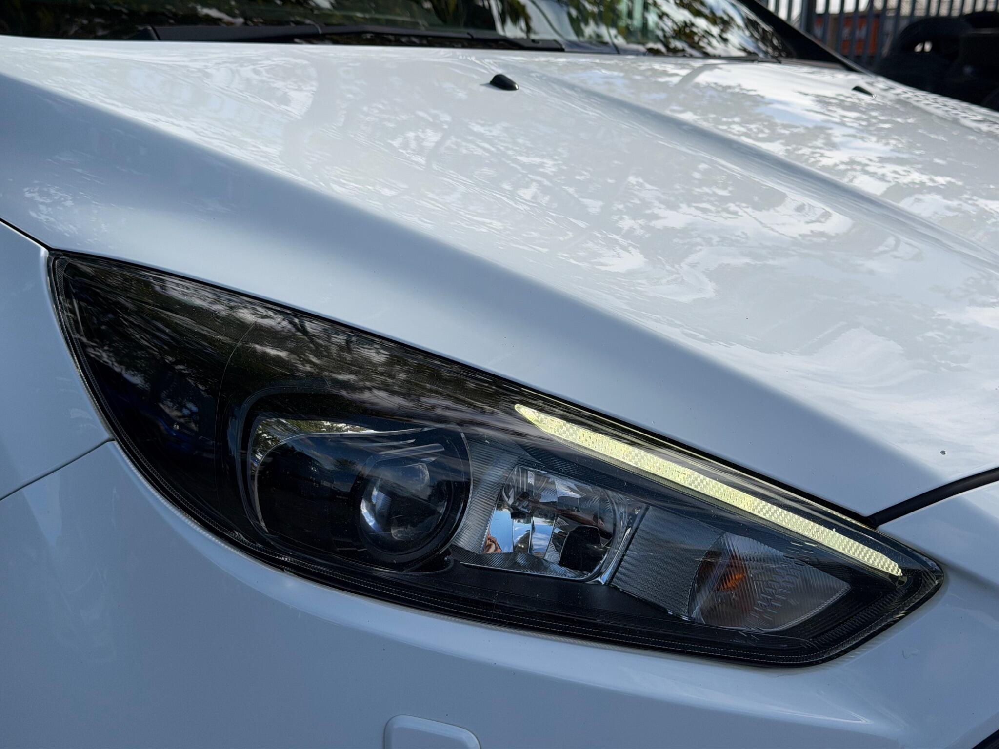 Ford Focus - Image 8