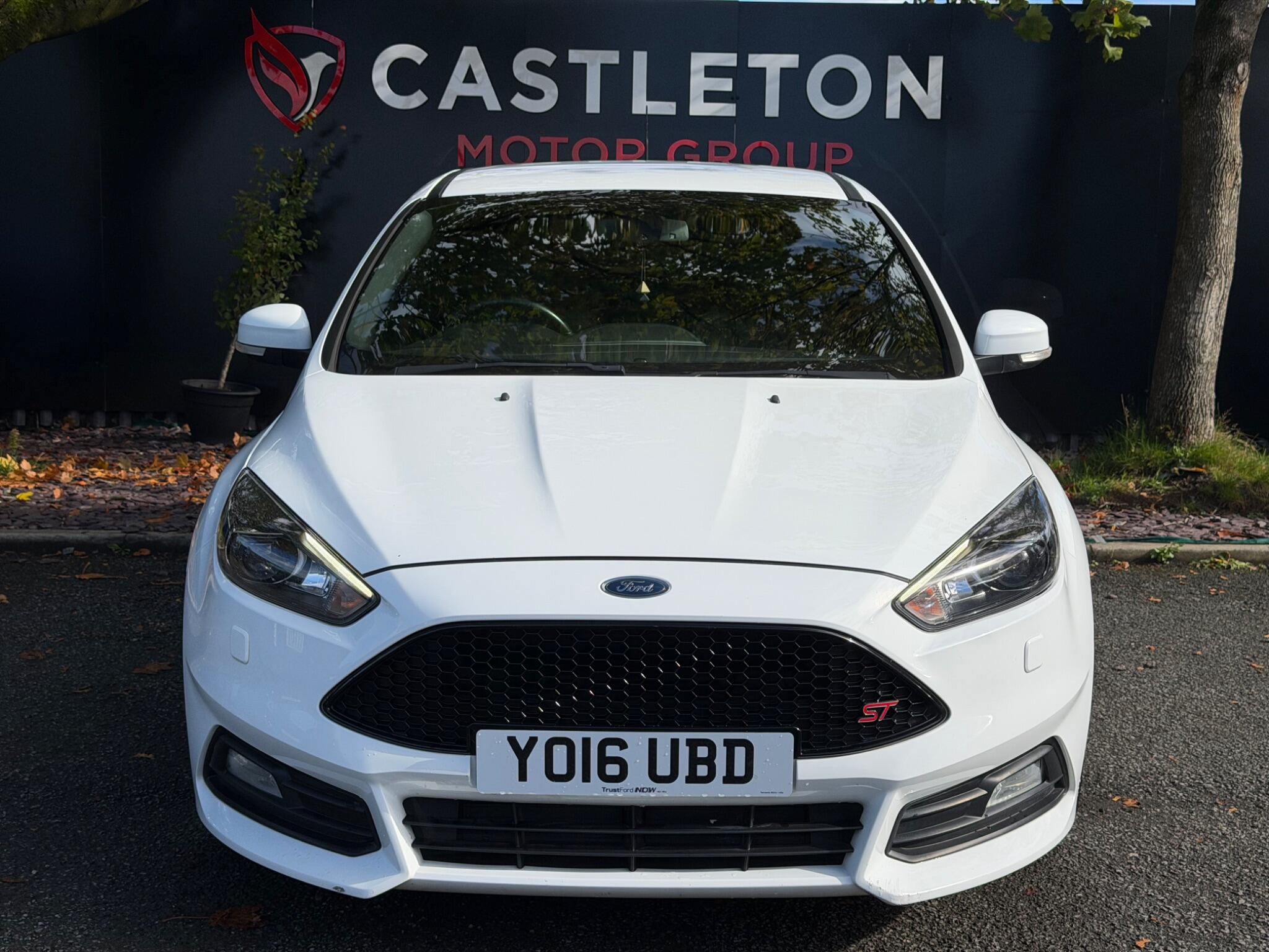 Ford Focus - Image 9