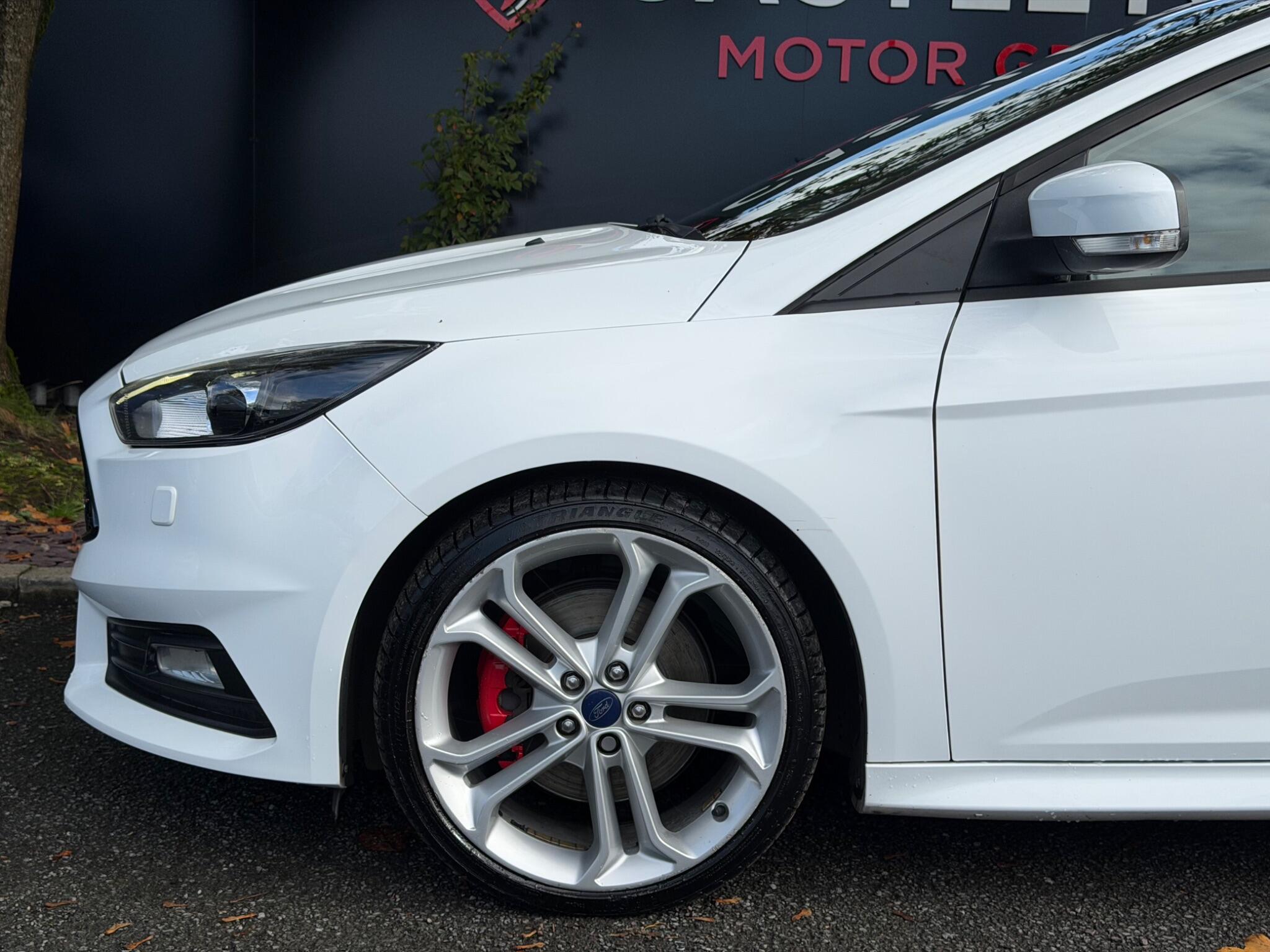 Ford Focus - Image 17