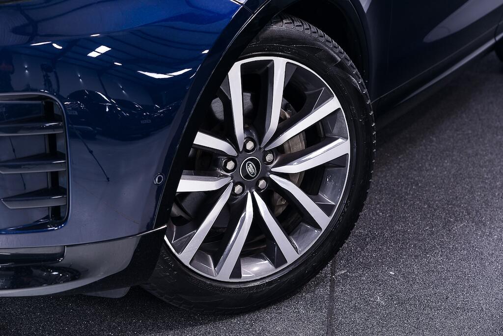 Land Rover Discovery - Image 8
