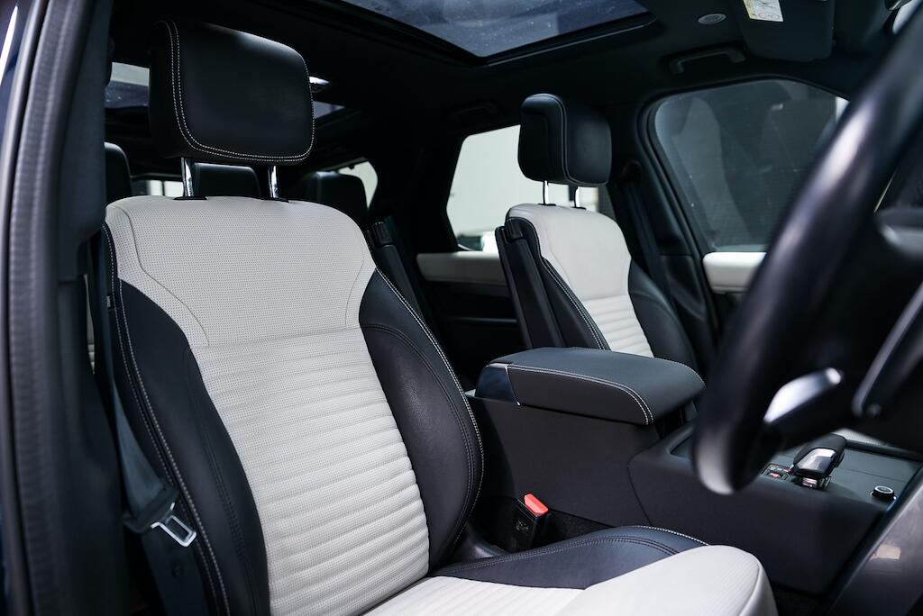 Land Rover Discovery - Image 11