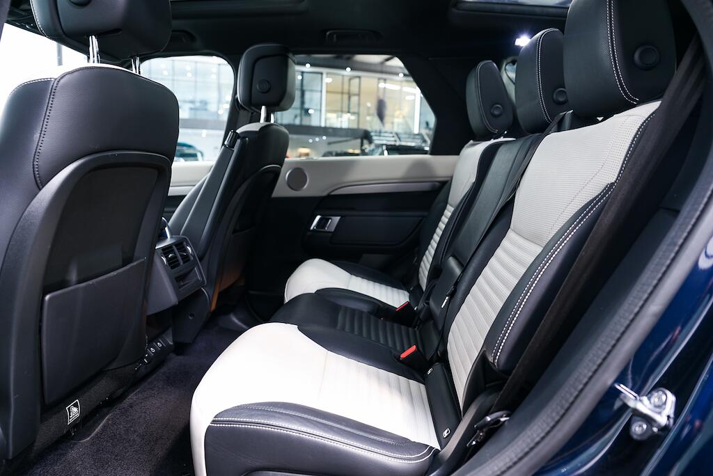 Land Rover Discovery - Image 14