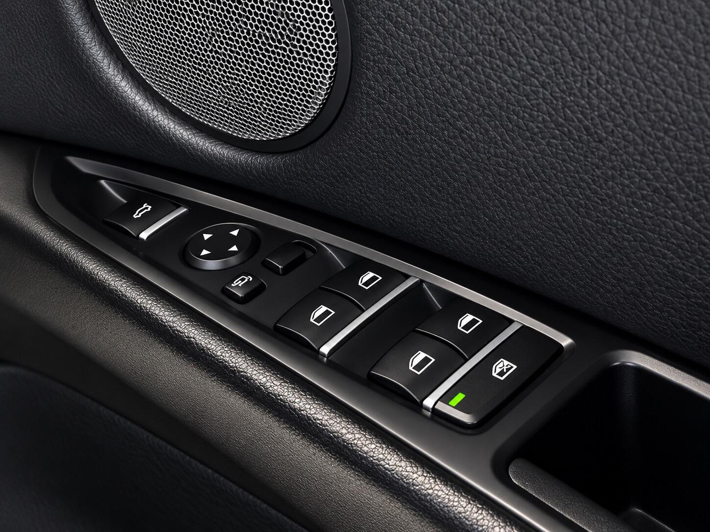 BMW X5 - Image 13