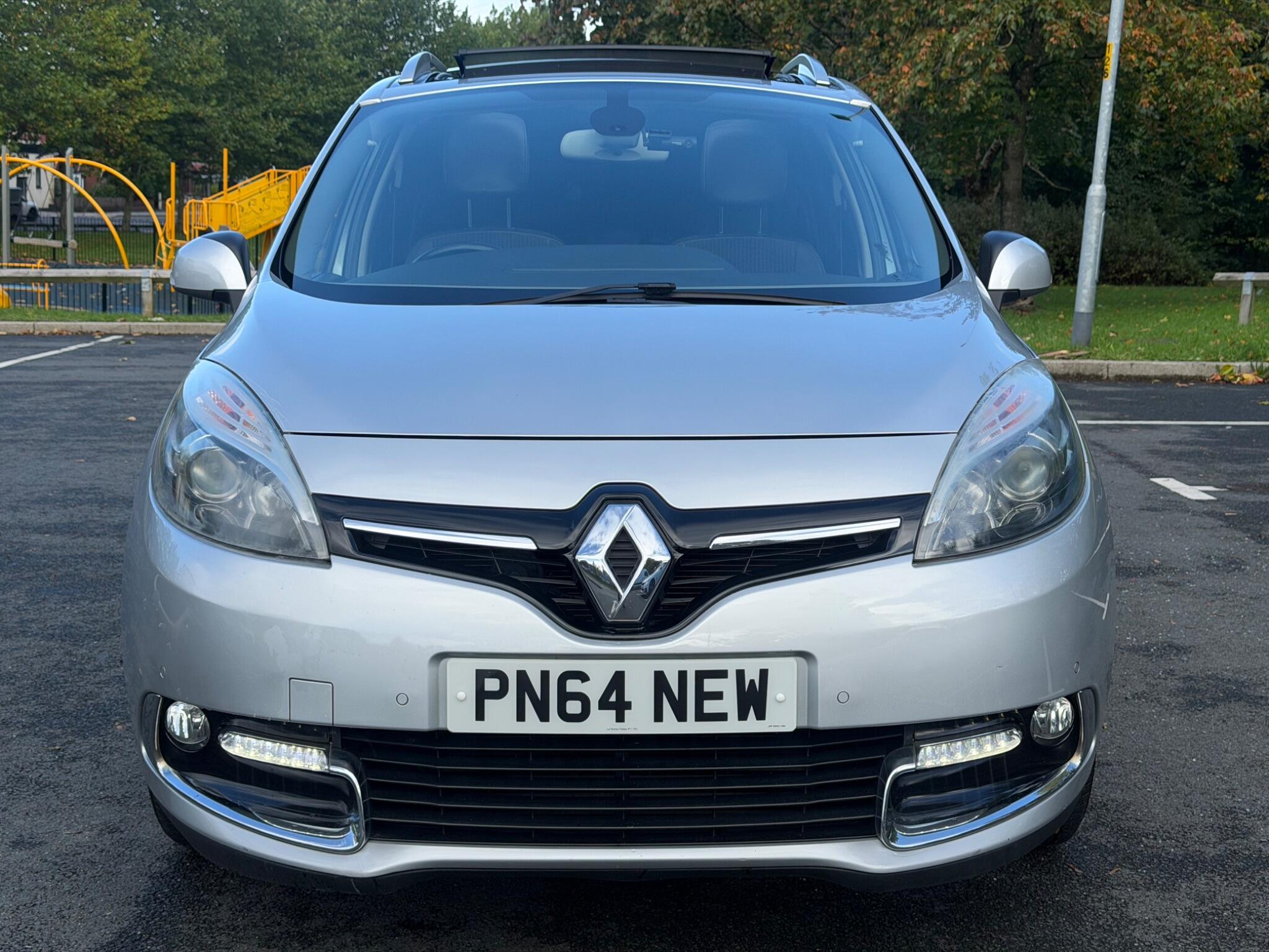 Renault Grand Scenic - Image 2