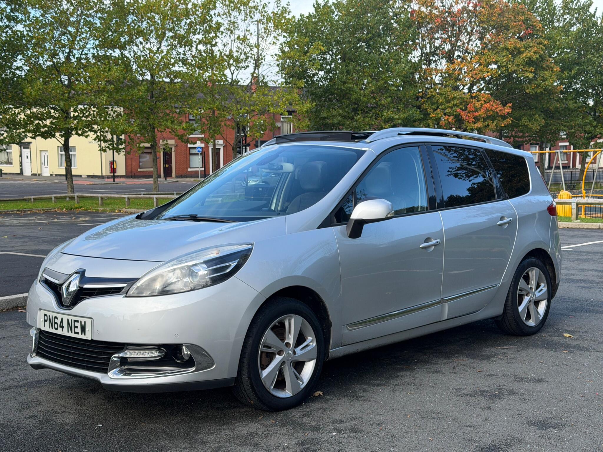 Renault Grand Scenic - Image 5