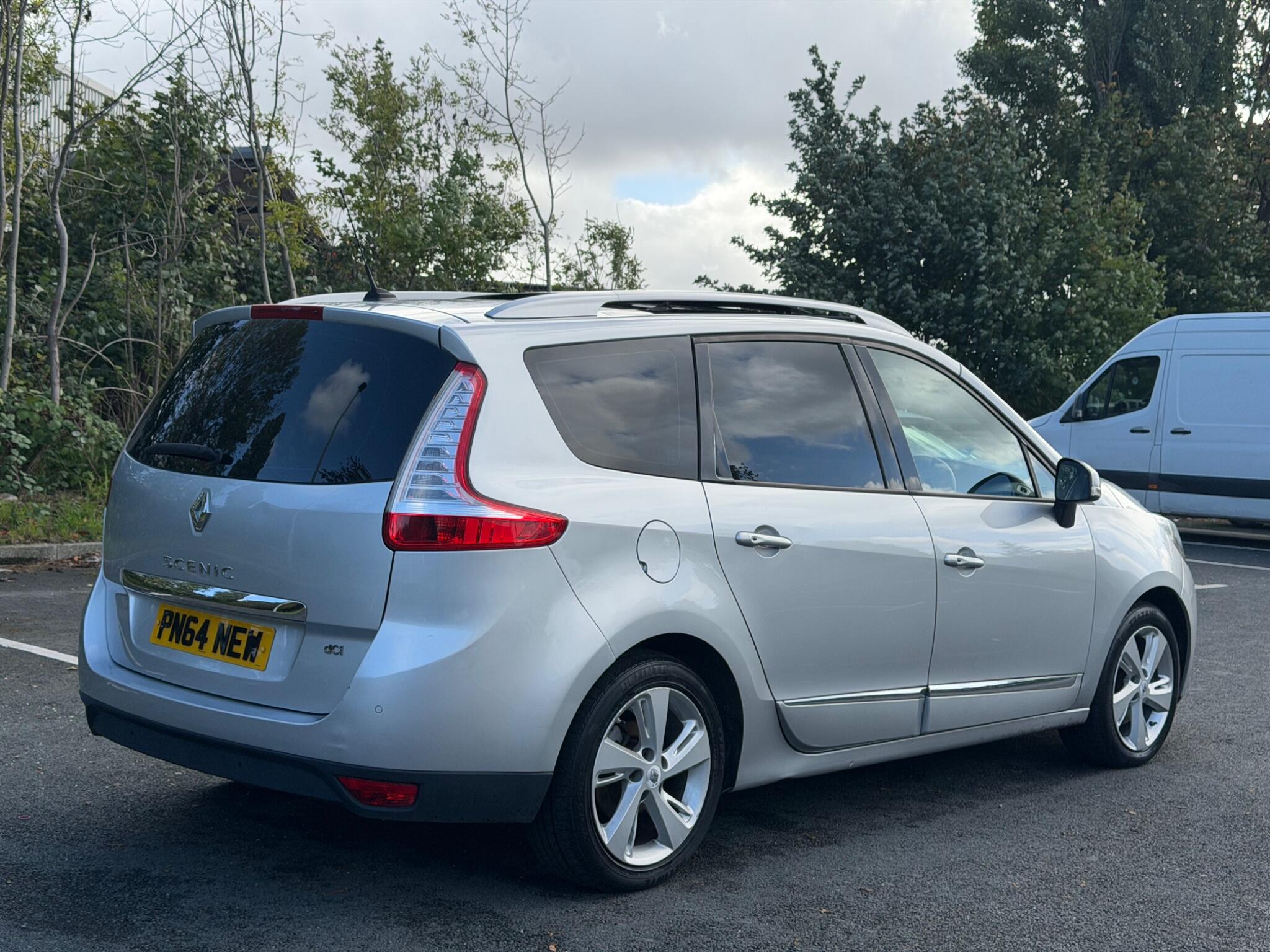 Renault Grand Scenic - Image 6