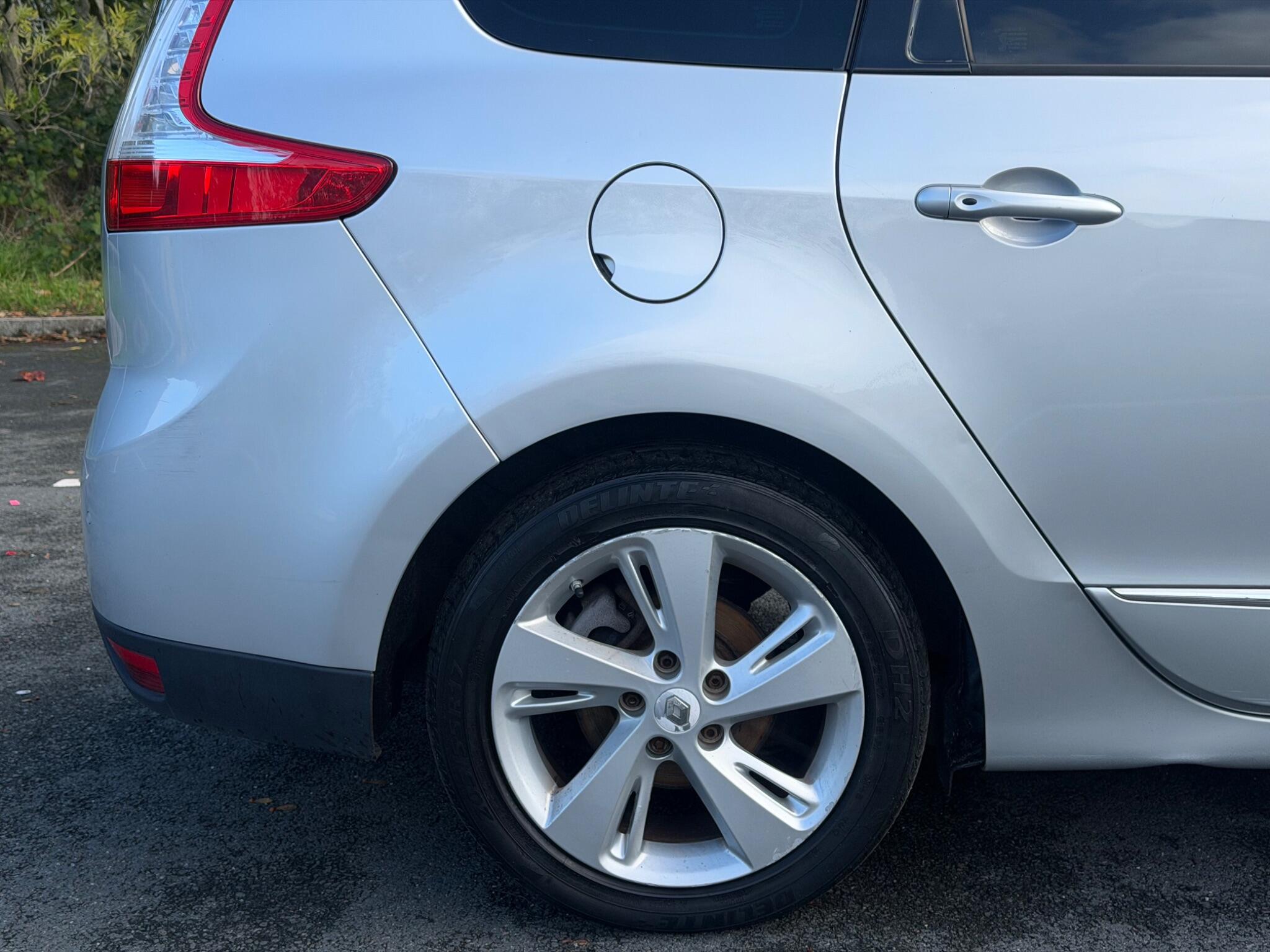 Renault Grand Scenic - Image 7