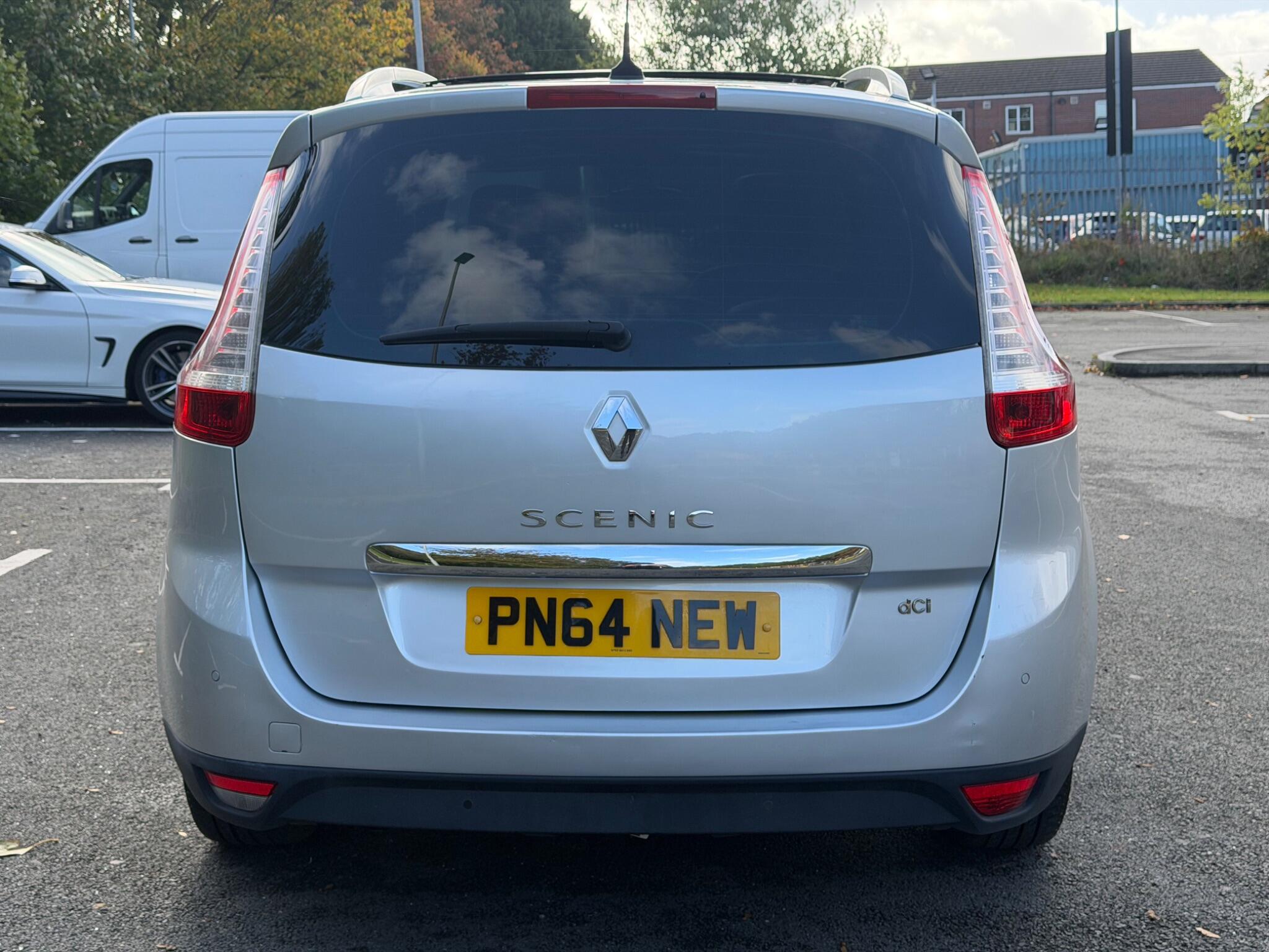 Renault Grand Scenic - Image 8