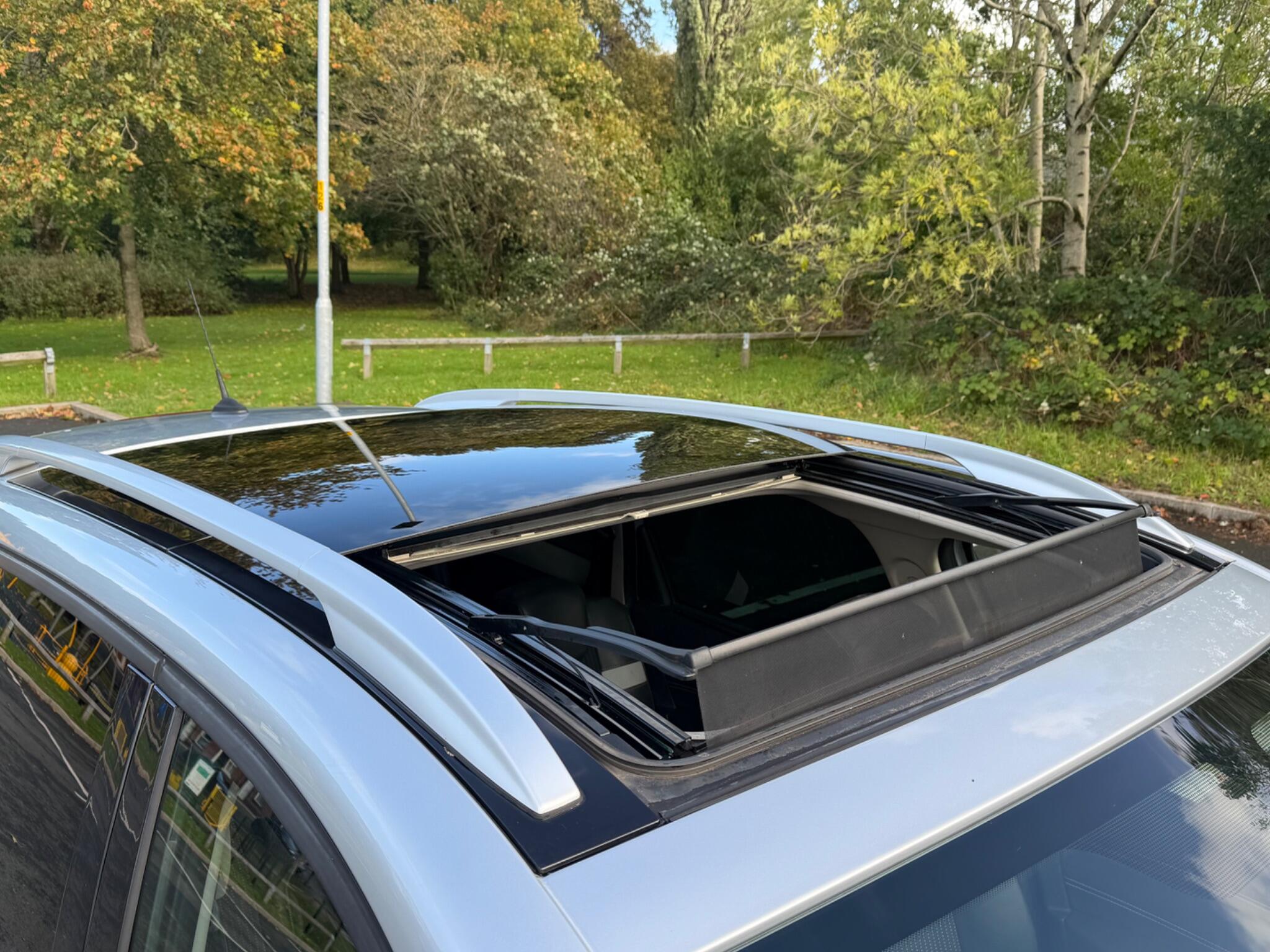 Renault Grand Scenic - Image 13