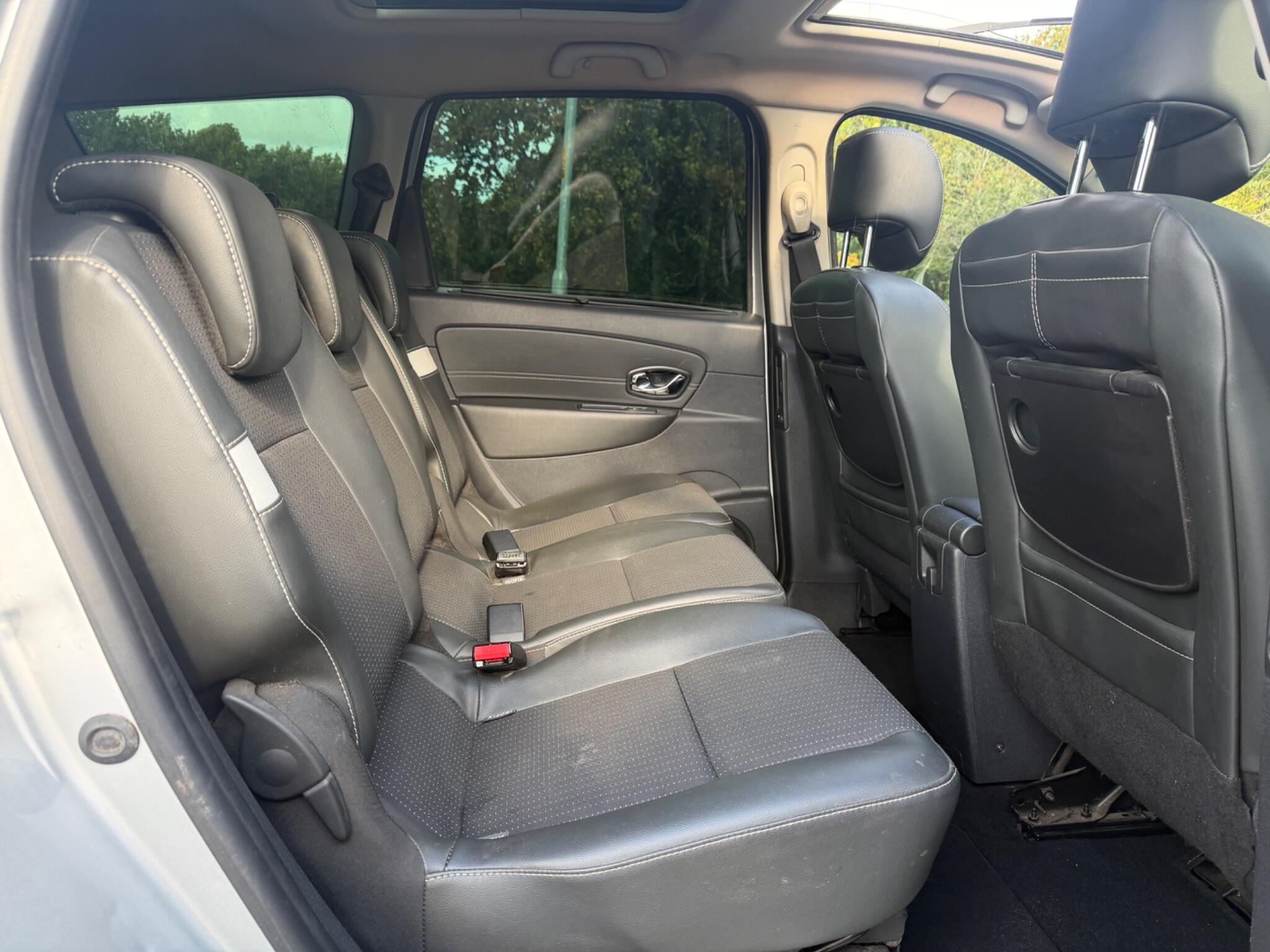 Renault Grand Scenic - Image 14