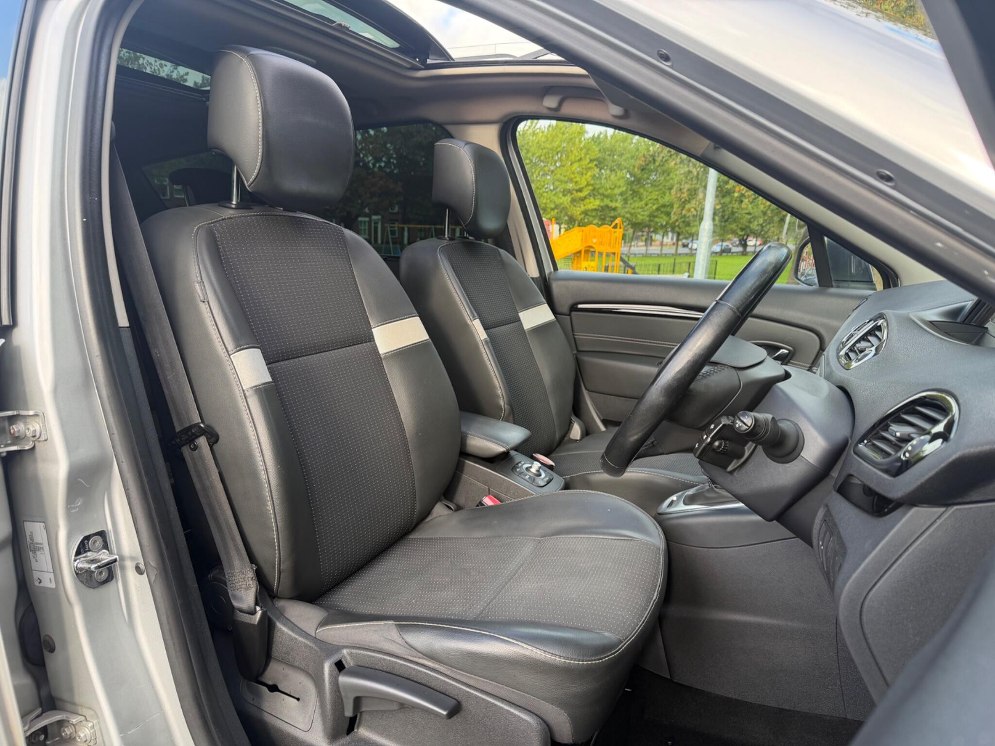 Renault Grand Scenic - Image 15