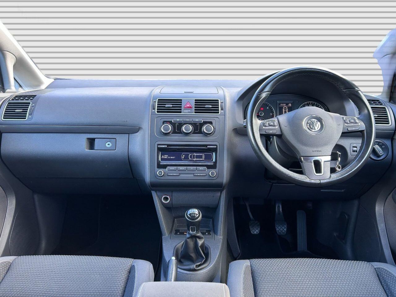 Volkswagen Touran - Image 6