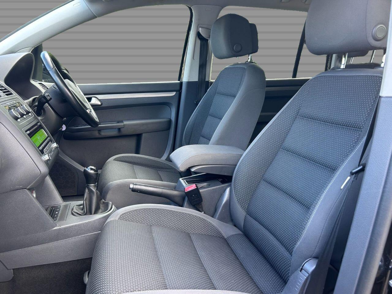 Volkswagen Touran - Image 15
