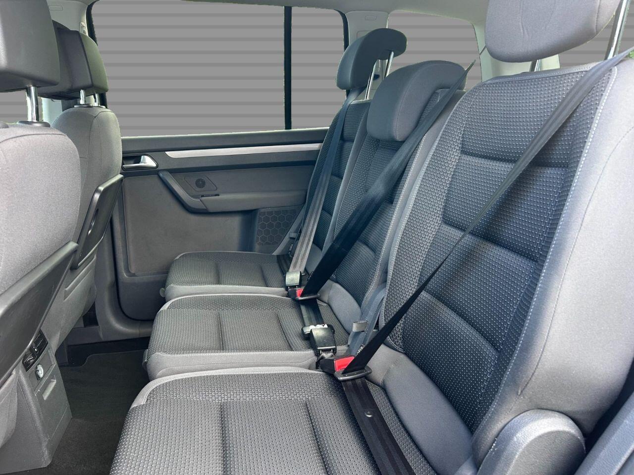 Volkswagen Touran - Image 16