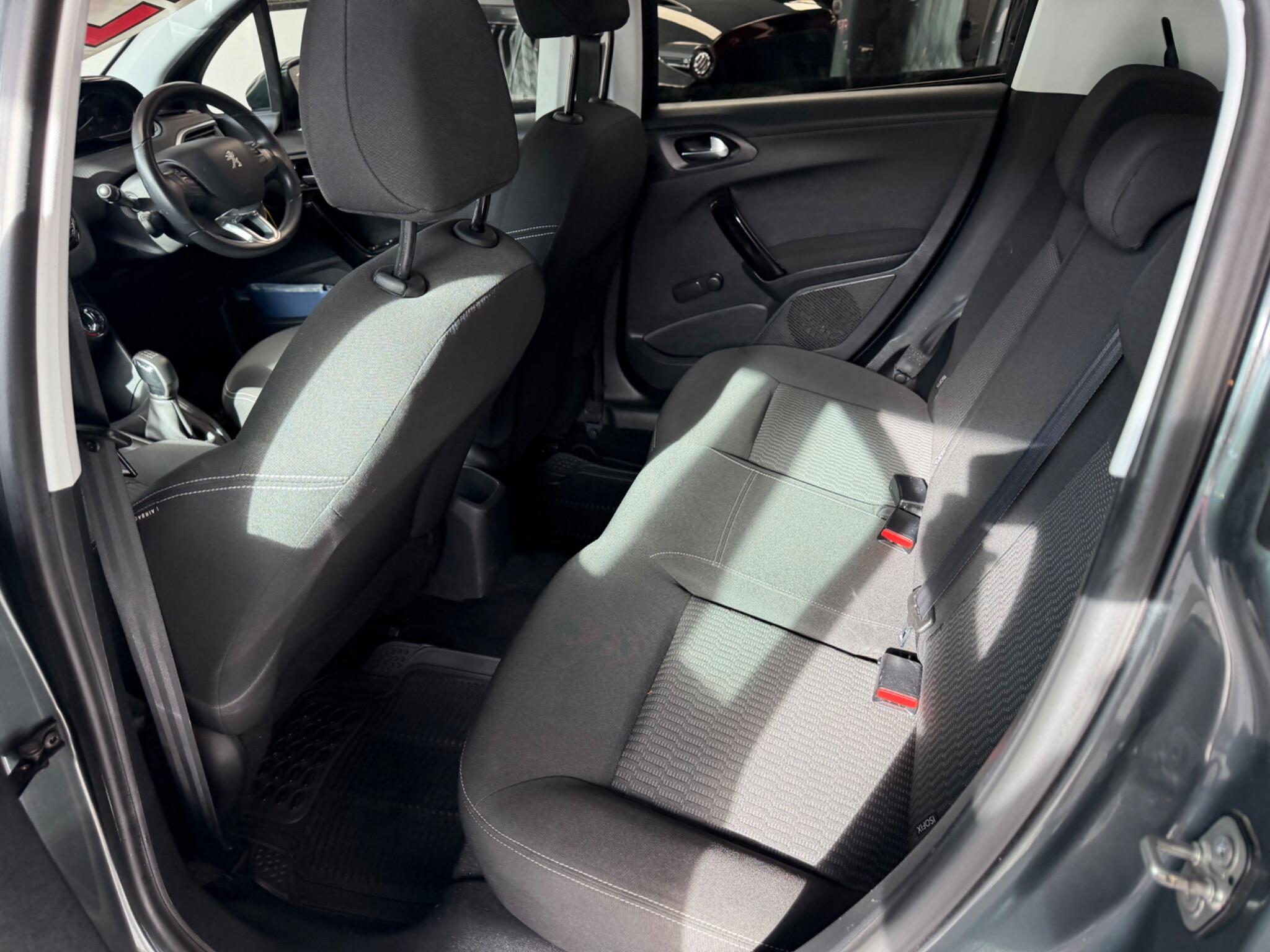 Peugeot 2008 - Image 13