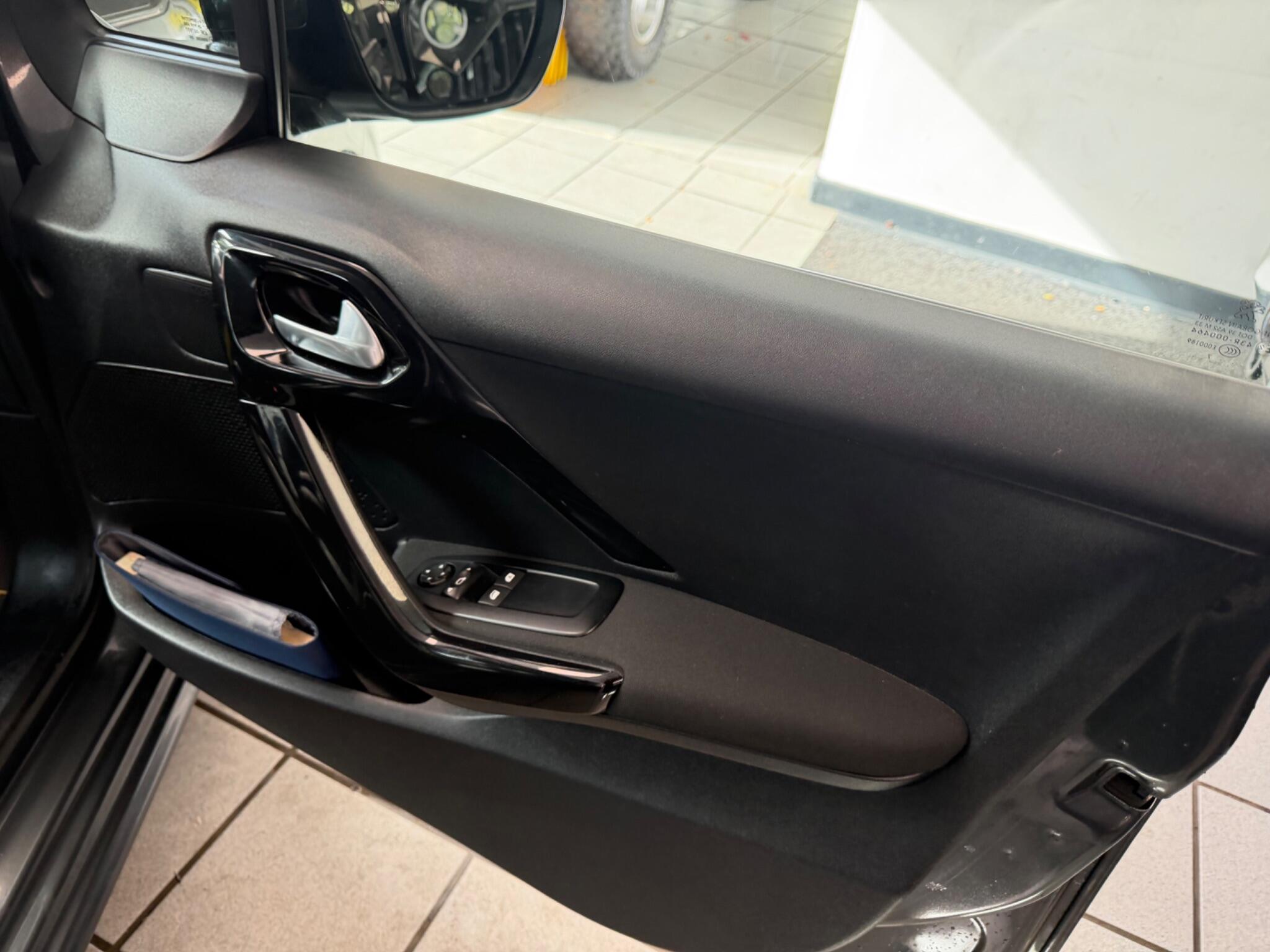 Peugeot 2008 - Image 16