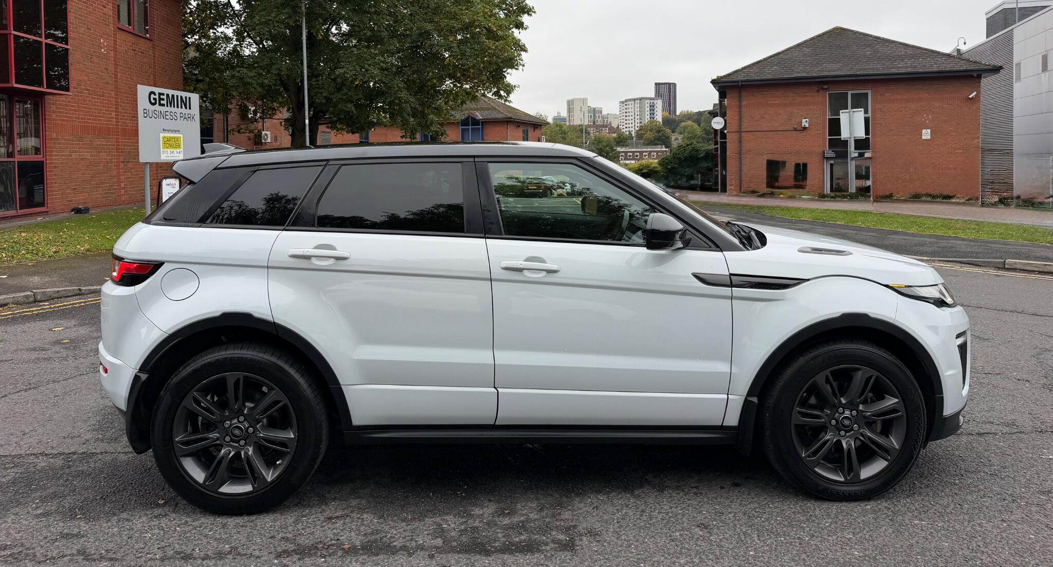 Land Rover Range Rover Evoque - Image 4