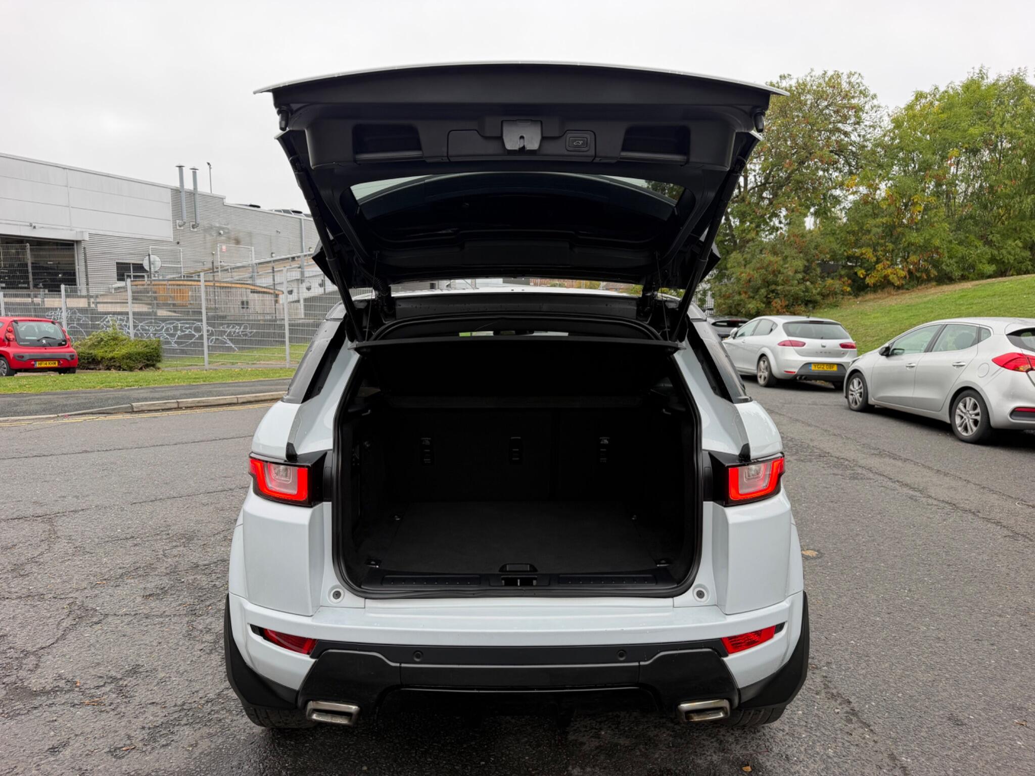 Land Rover Range Rover Evoque - Image 15
