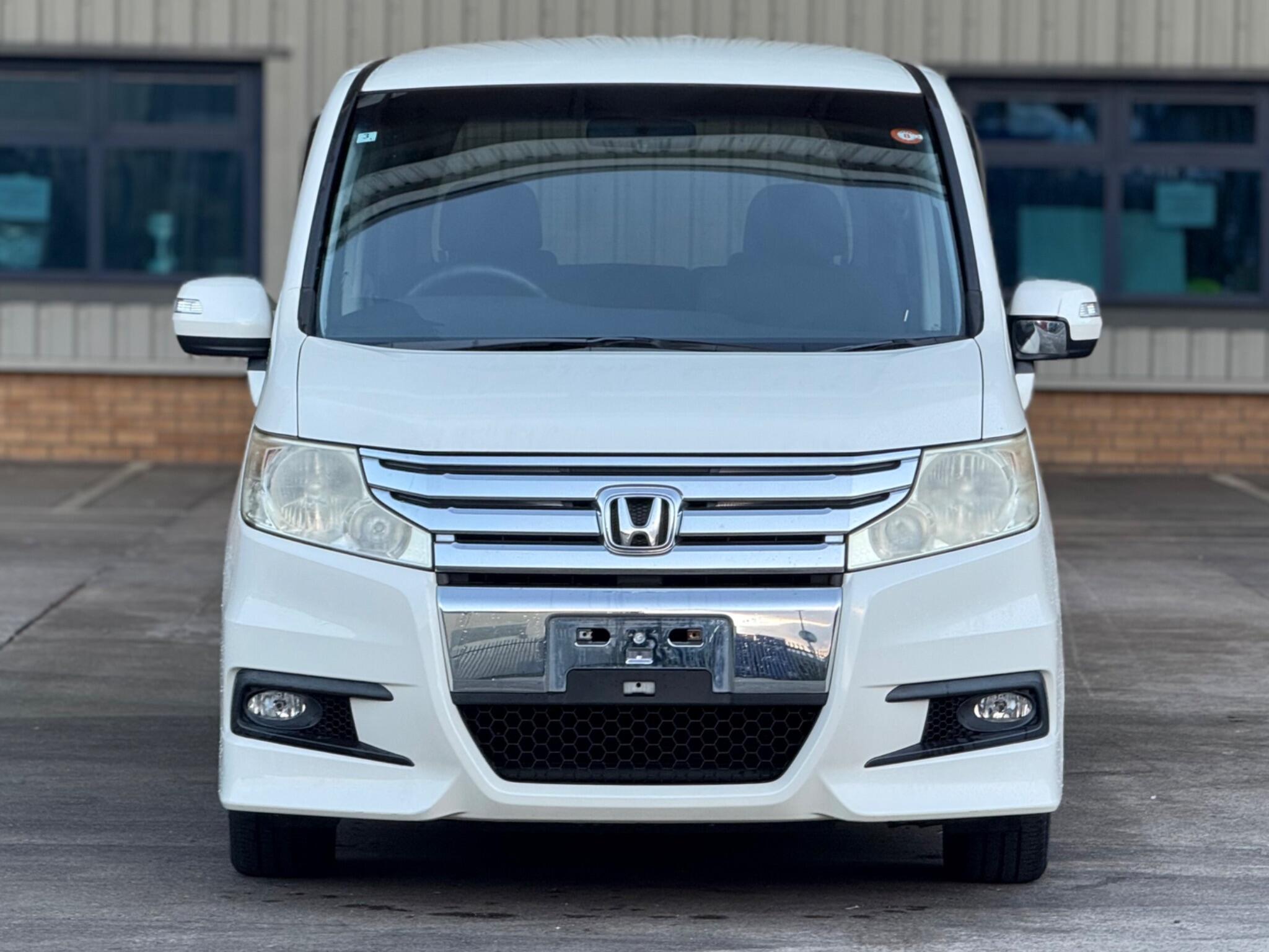 Honda Stepwagon - Image 2