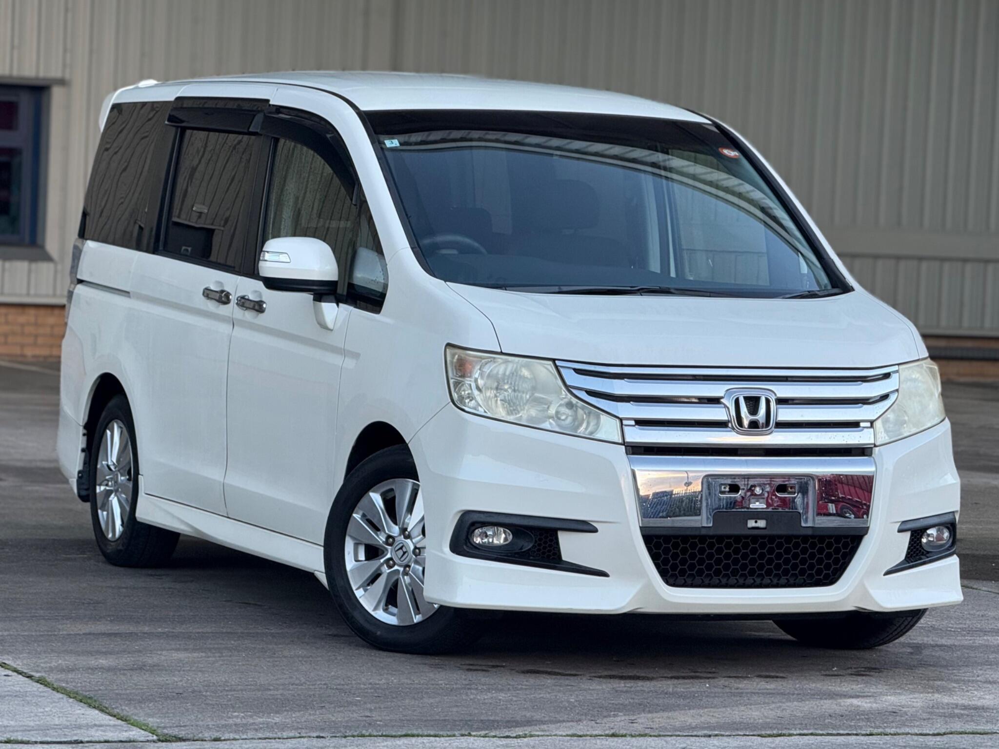 Honda Stepwagon - Image 4