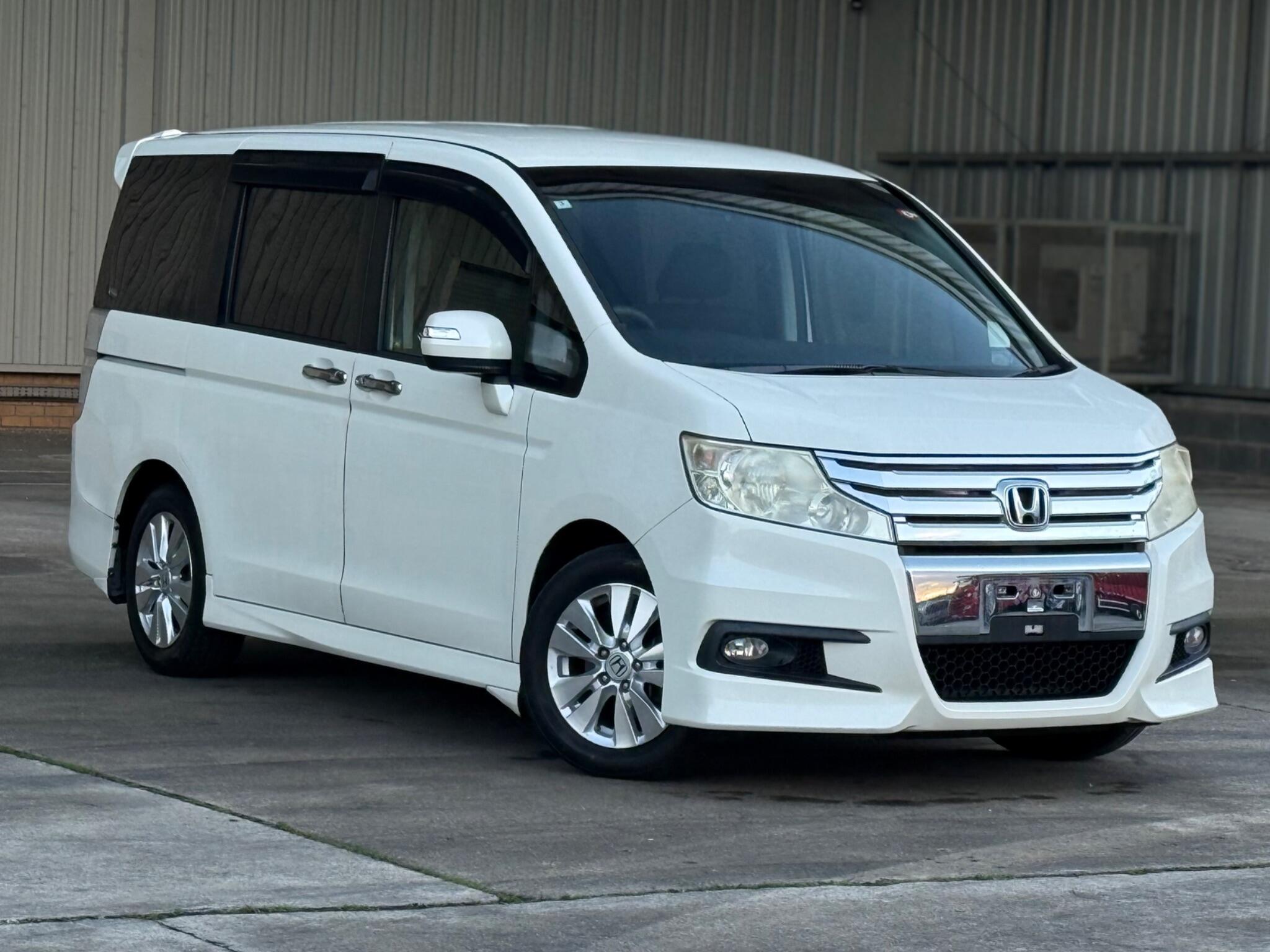 Honda Stepwagon - Image 5