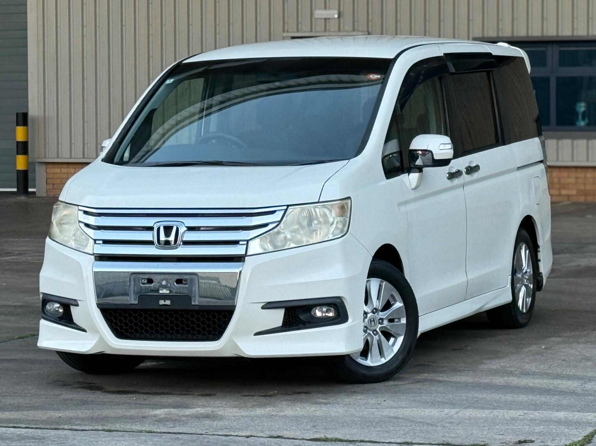 Honda Stepwagon - Image 8
