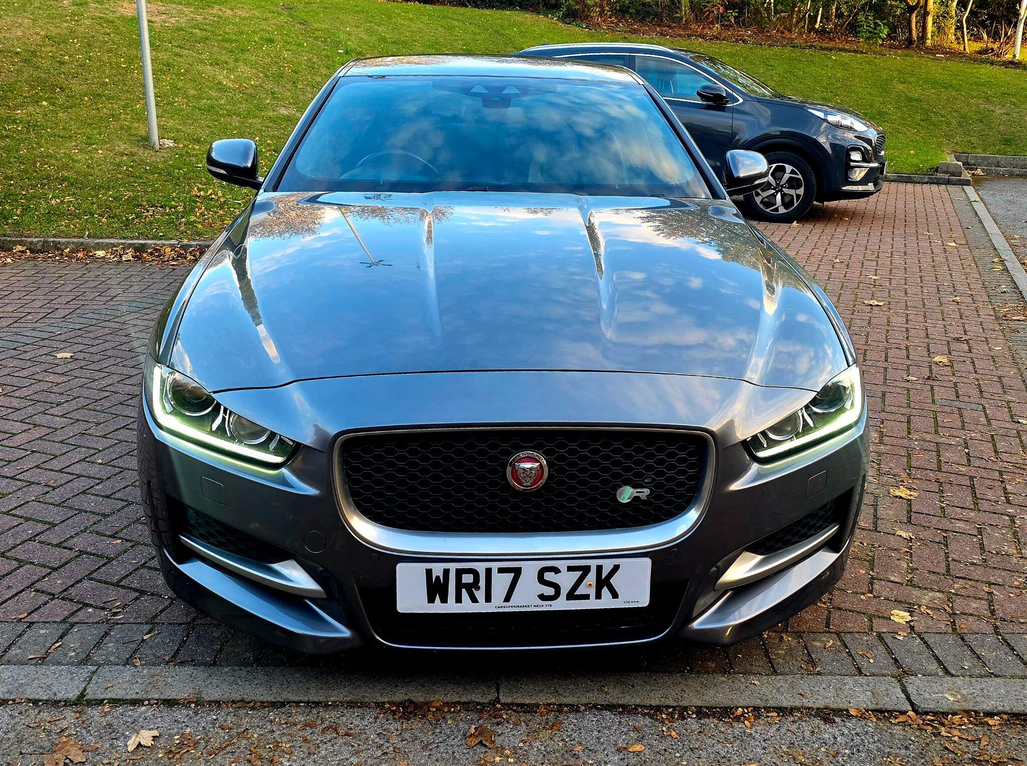 Jaguar XE - Image 2
