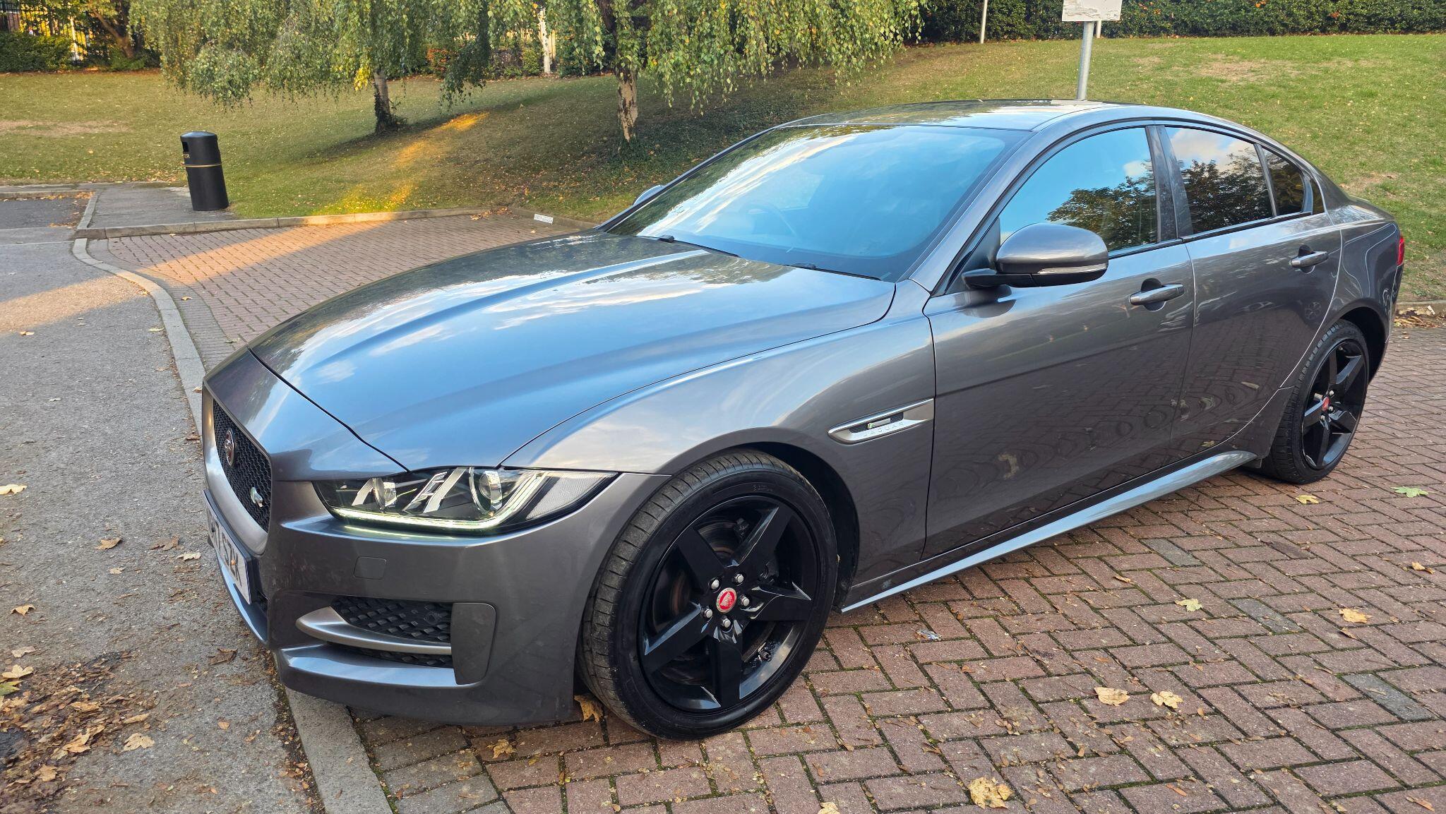 Jaguar XE - Image 18