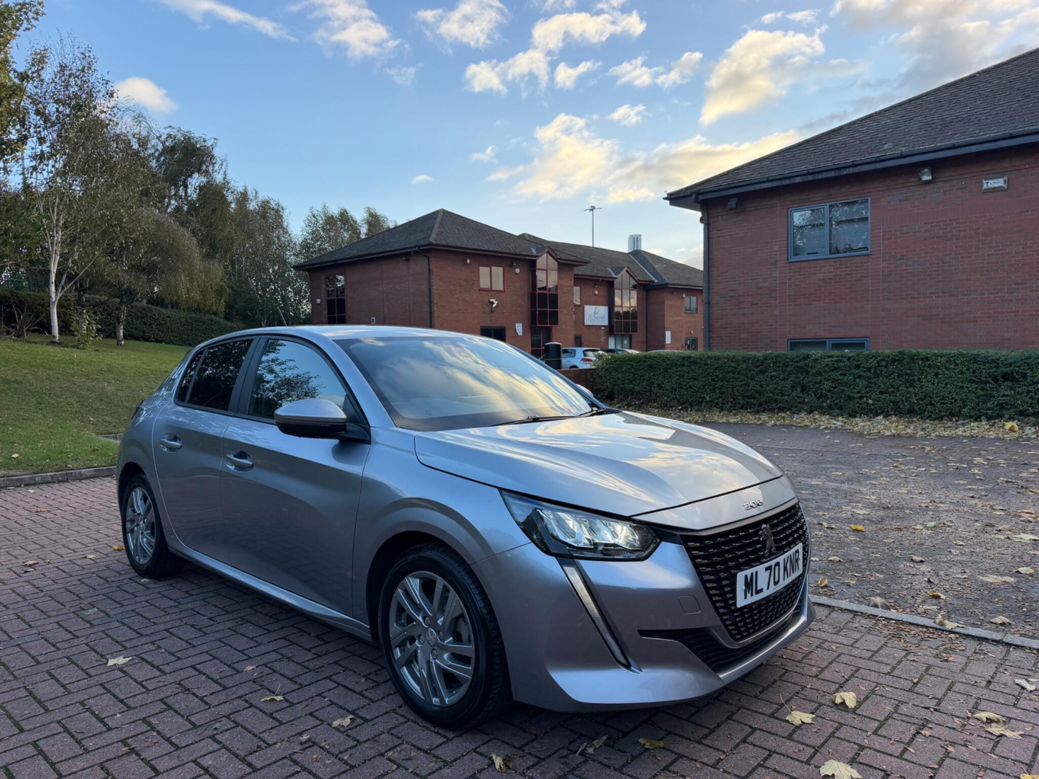 Peugeot 208 - Image 6