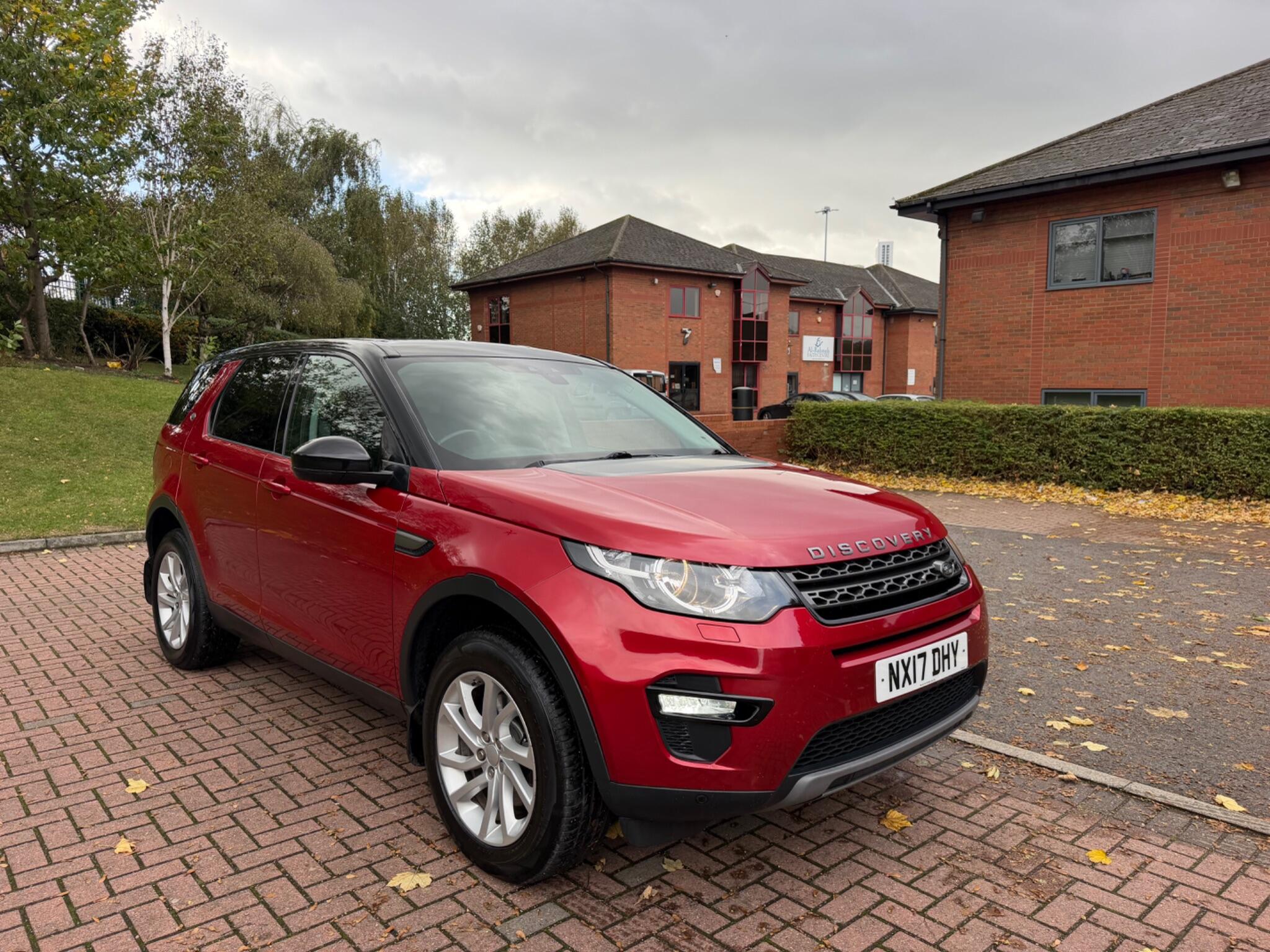 Land Rover DISCOVERY SPORT - Image 2