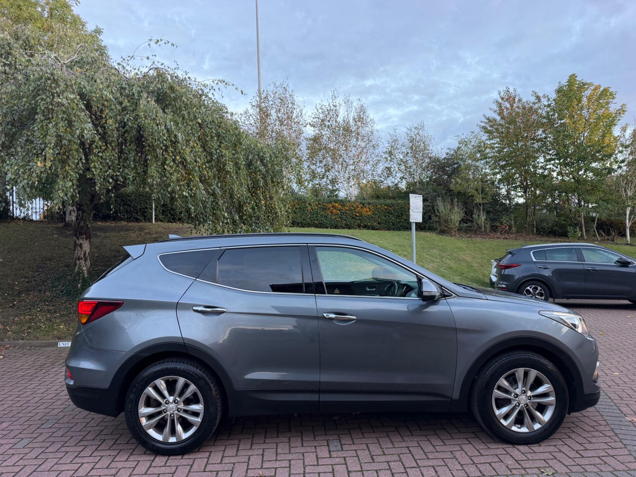 Hyundai Santa Fe - Image 2