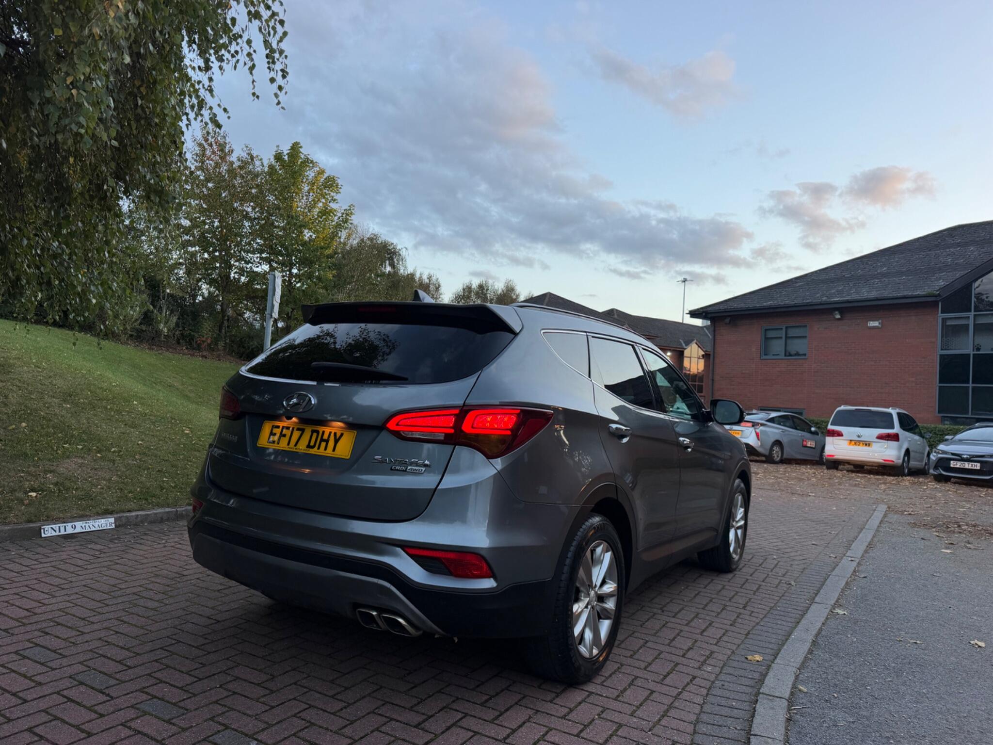 Hyundai Santa Fe - Image 12