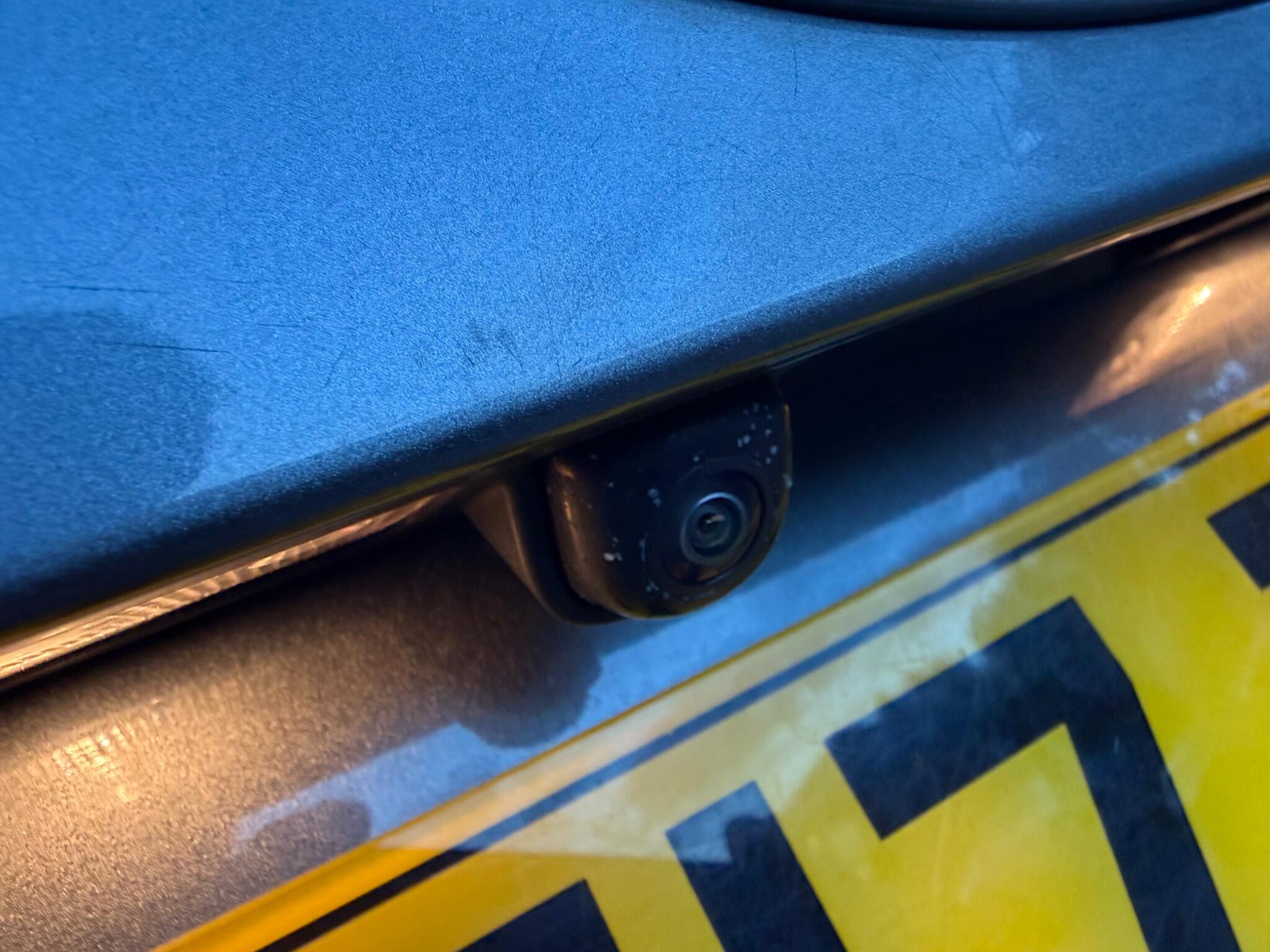 Hyundai Santa Fe - Image 17