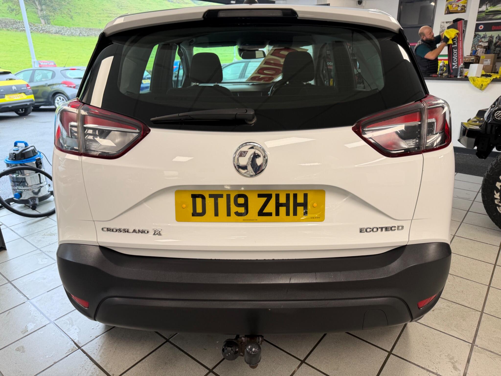 Vauxhall Crossland X - Image 4