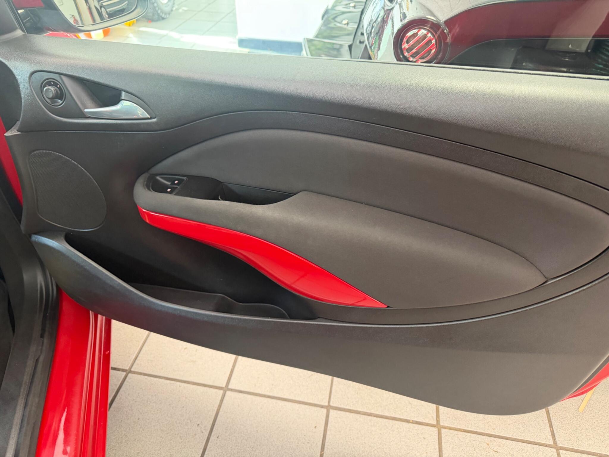 Vauxhall ADAM - Image 10