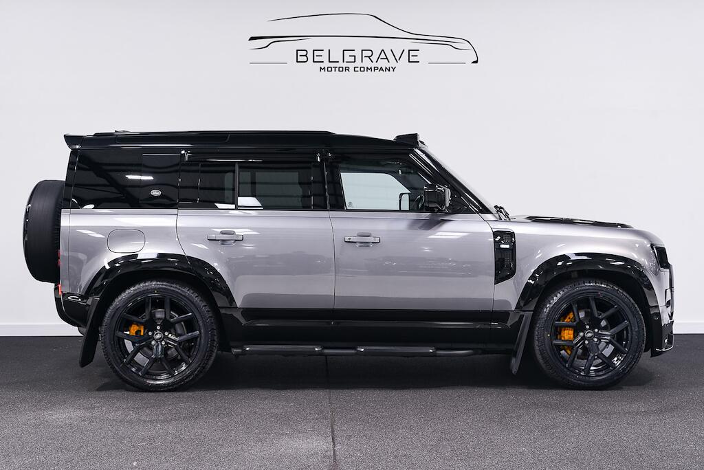 Land Rover Defender 110