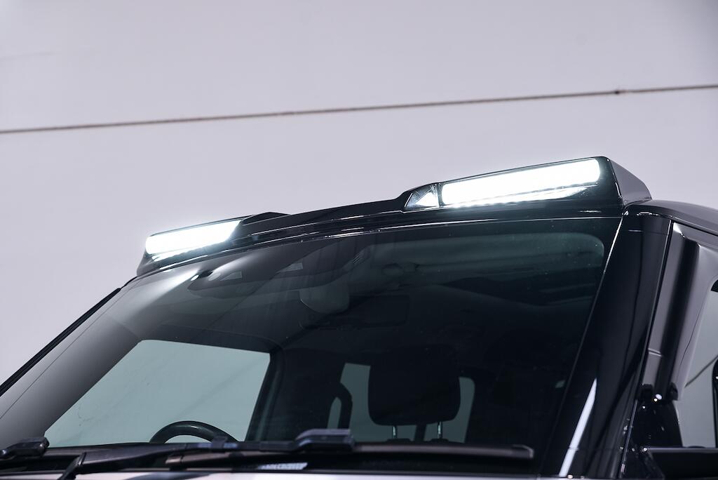 Land Rover Defender 110 - Image 10