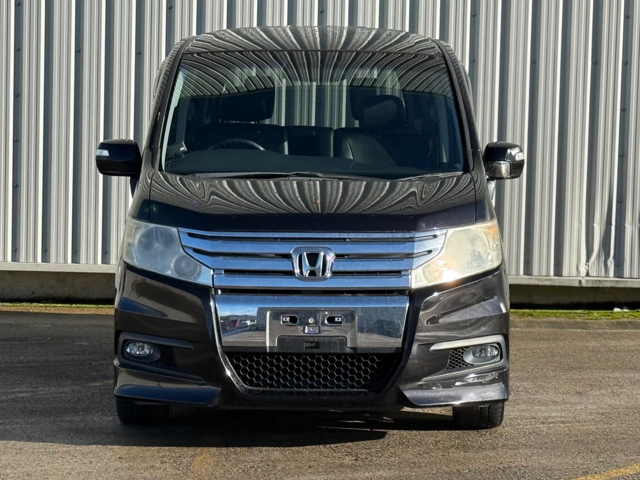 Honda Stepwagon - Image 2