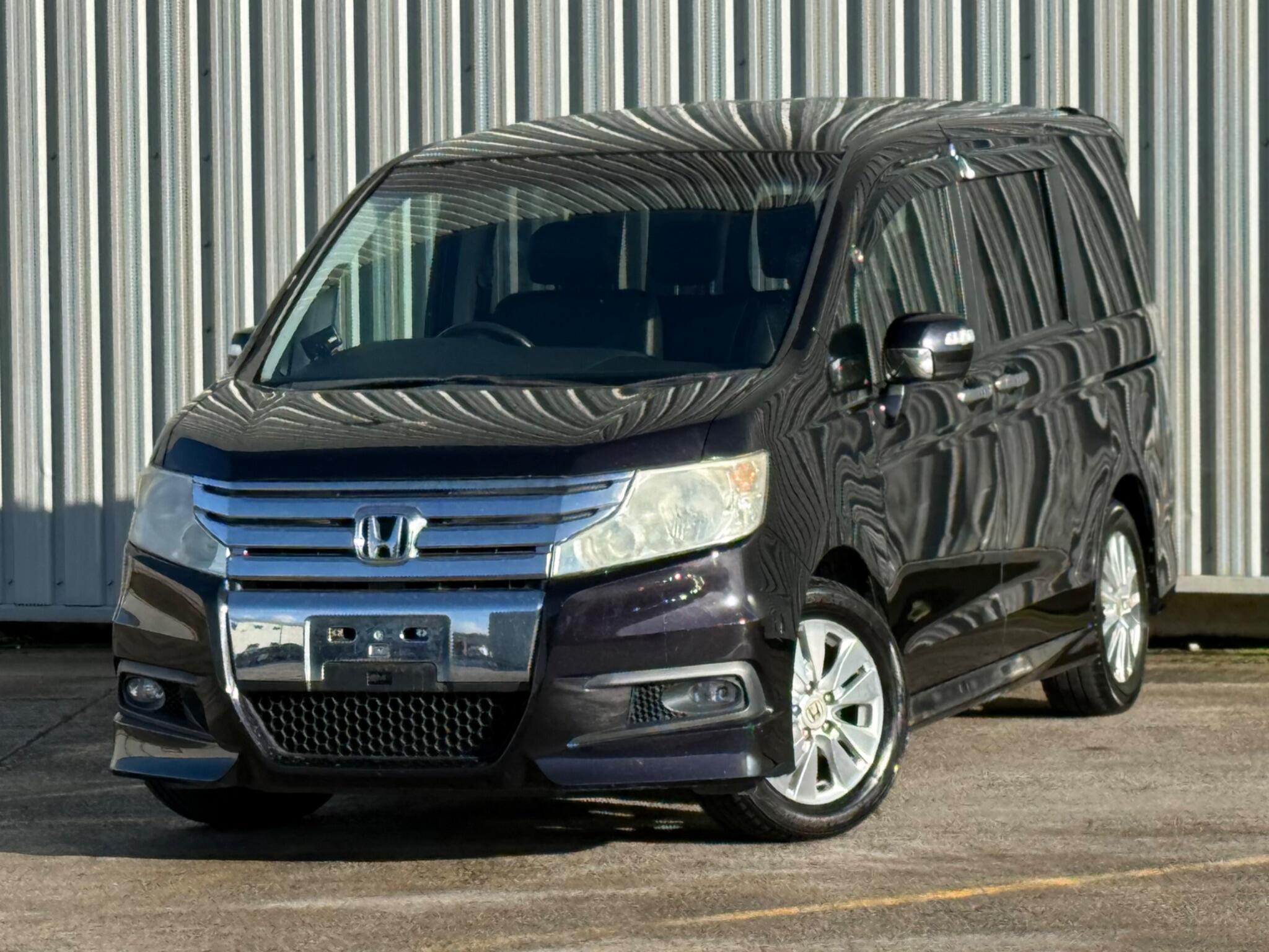 Honda Stepwagon - Image 4