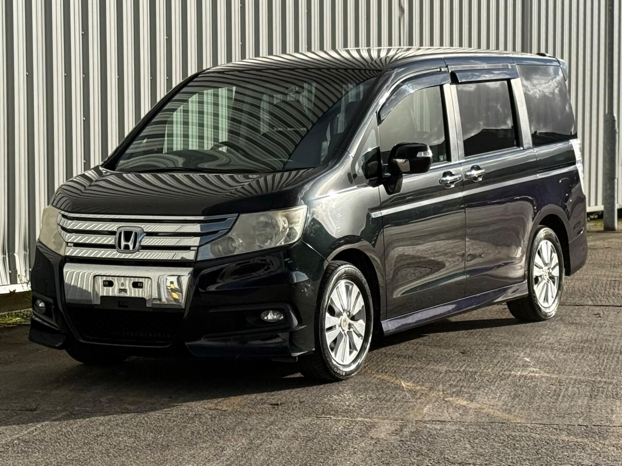 Honda Stepwagon - Image 13