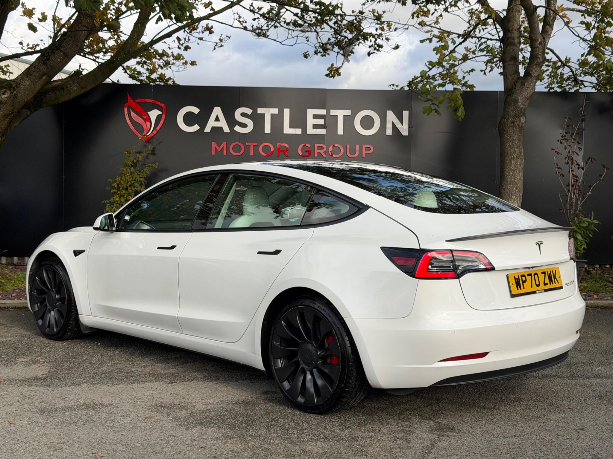 Tesla Model 3 - Image 10