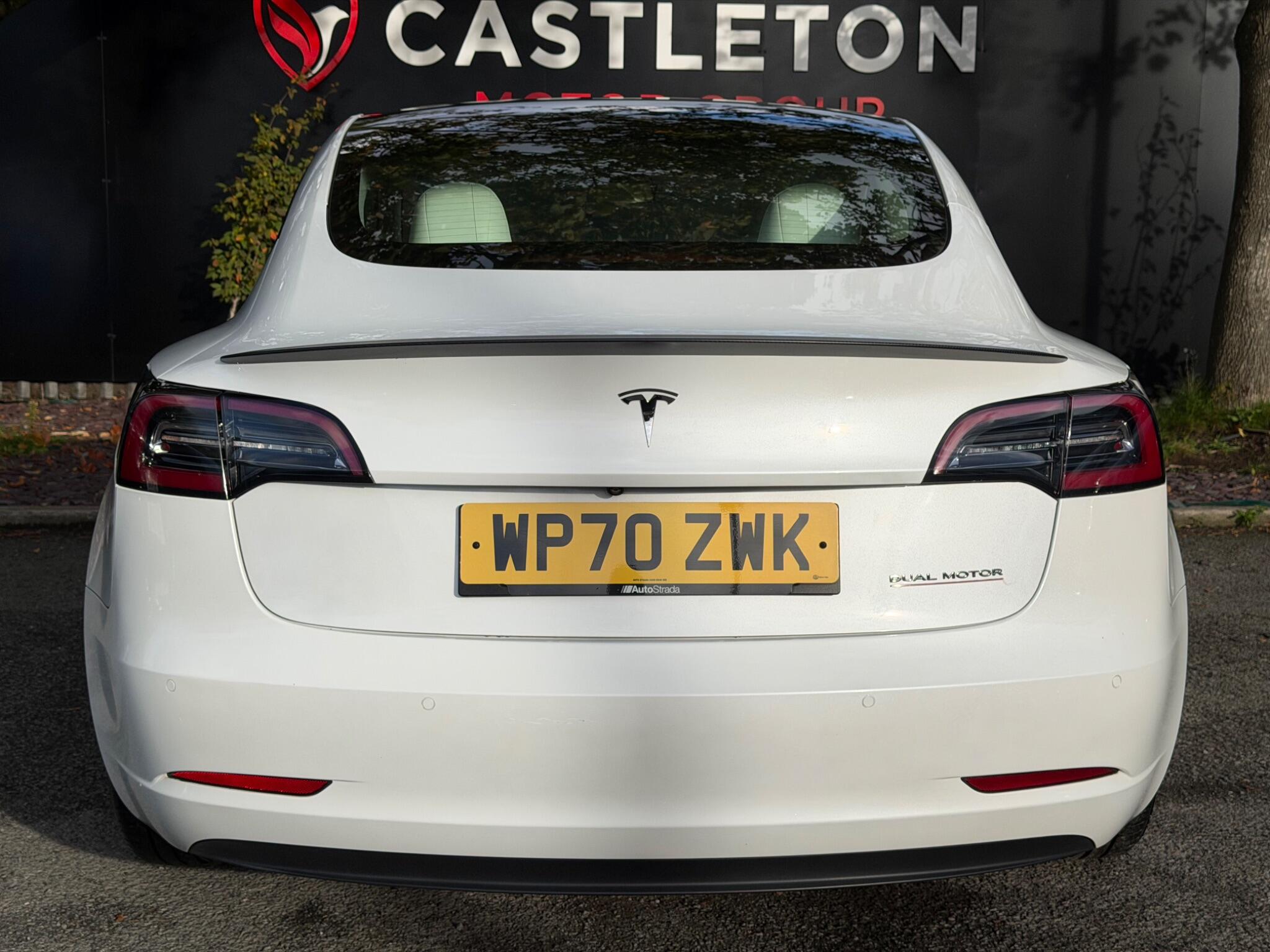 Tesla Model 3 - Image 11