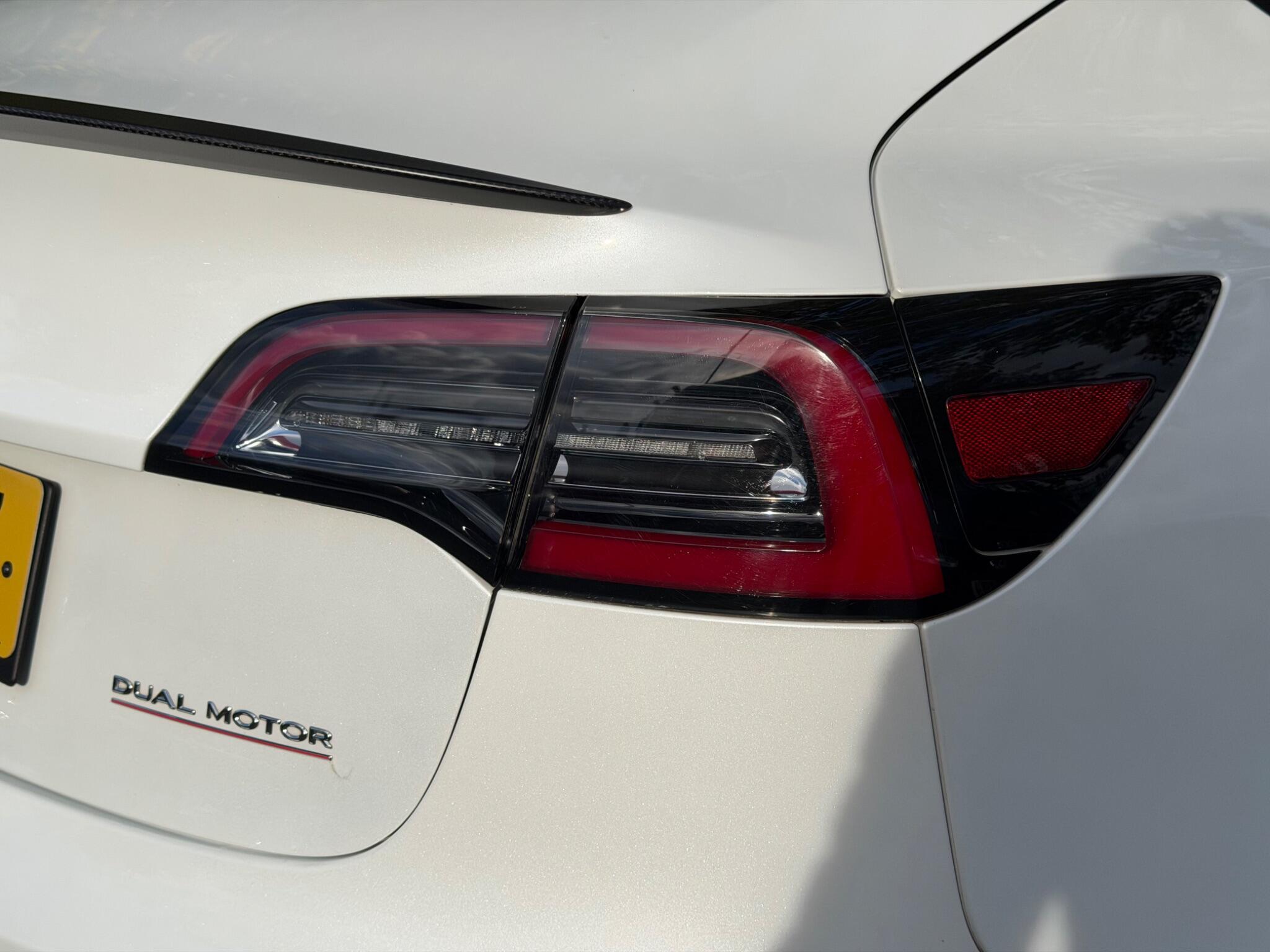 Tesla Model 3 - Image 12