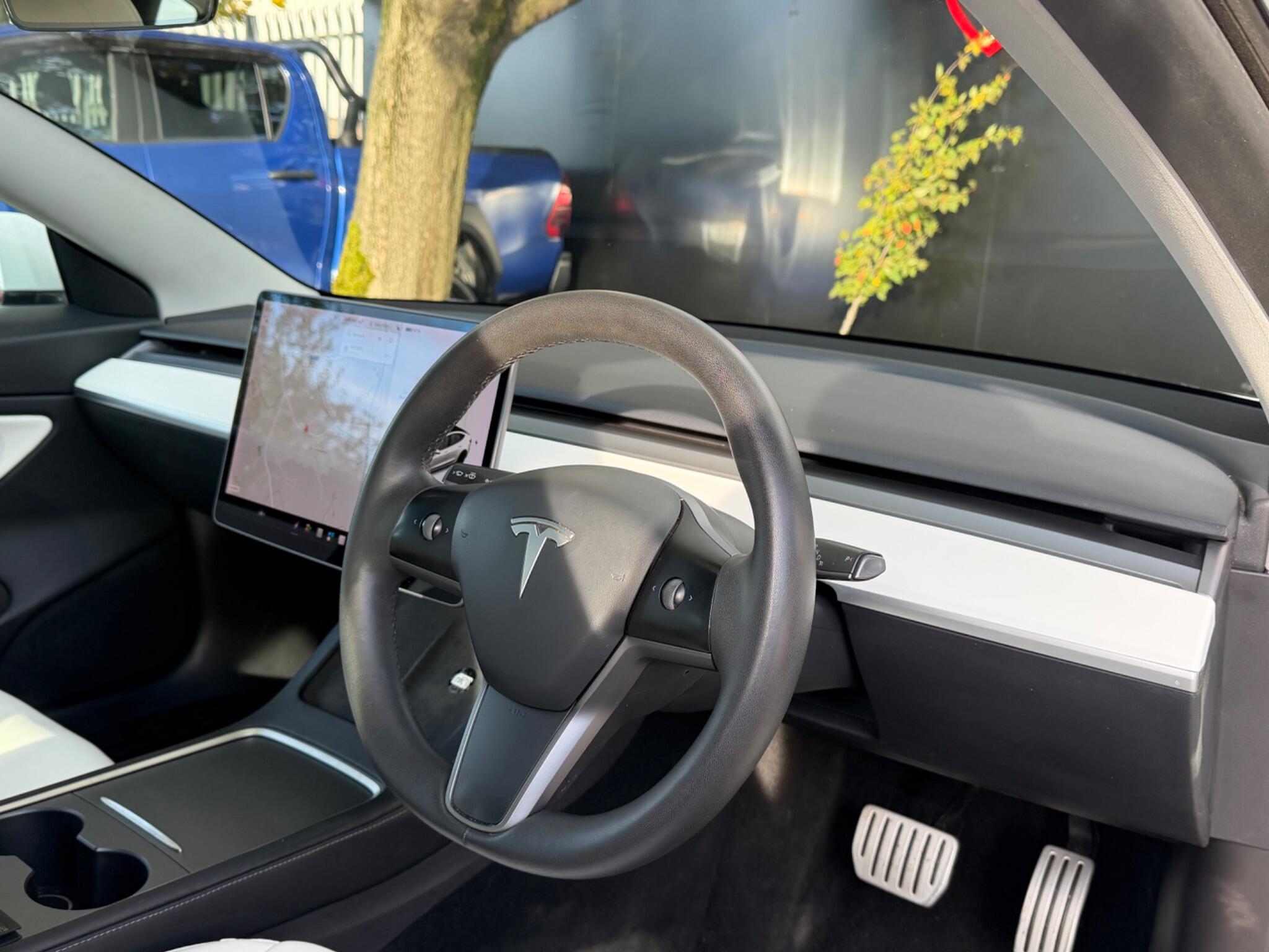 Tesla Model 3 - Image 14