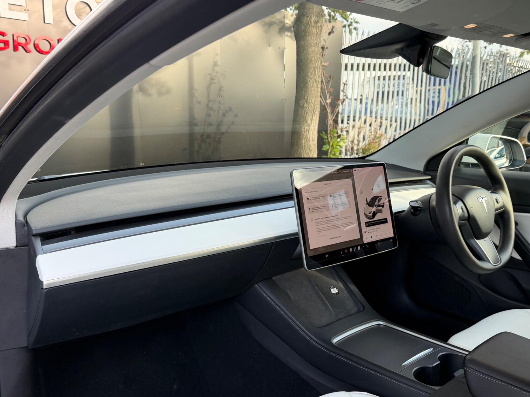 Tesla Model 3 - Image 19