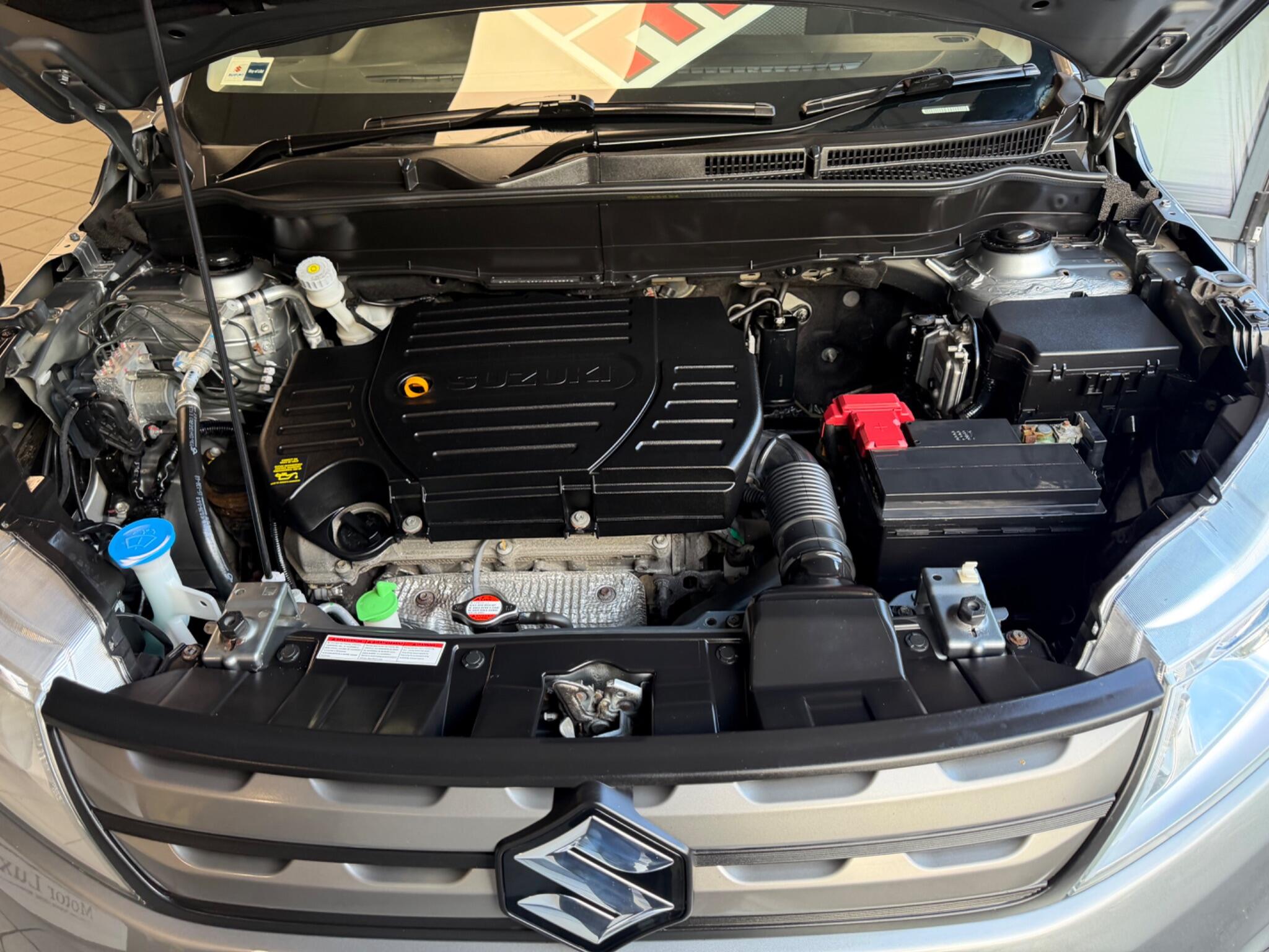 Suzuki Vitara - Image 10